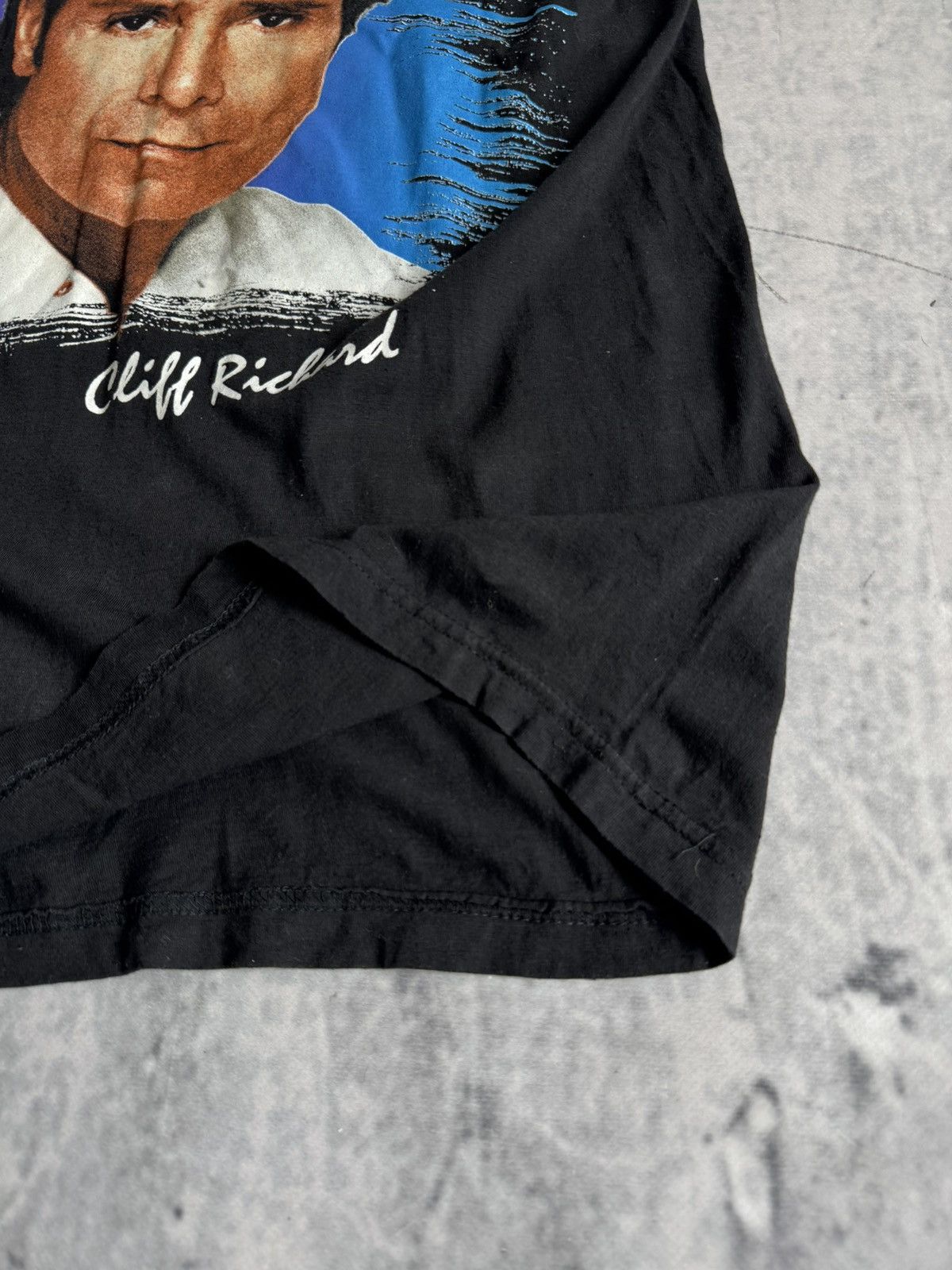 Vintage Vintage Chiff Richard tee 00s tour 1994 CRO Size US M / EU 48-50 / 2 - 5 Thumbnail