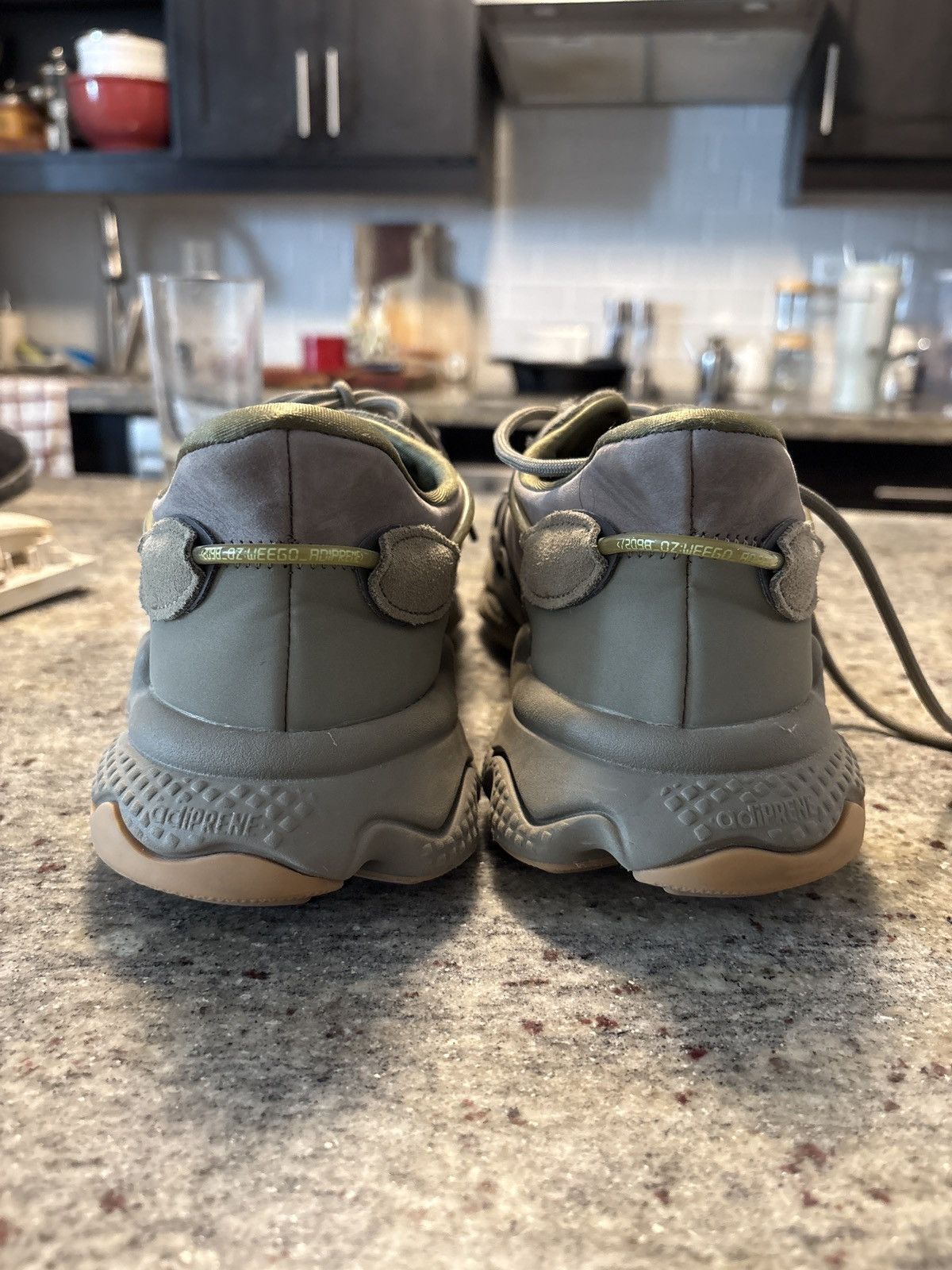 Adidas Adidas Ozweego – Olive Green (US 11) Size US 11 / EU 44 - 3 Thumbnail