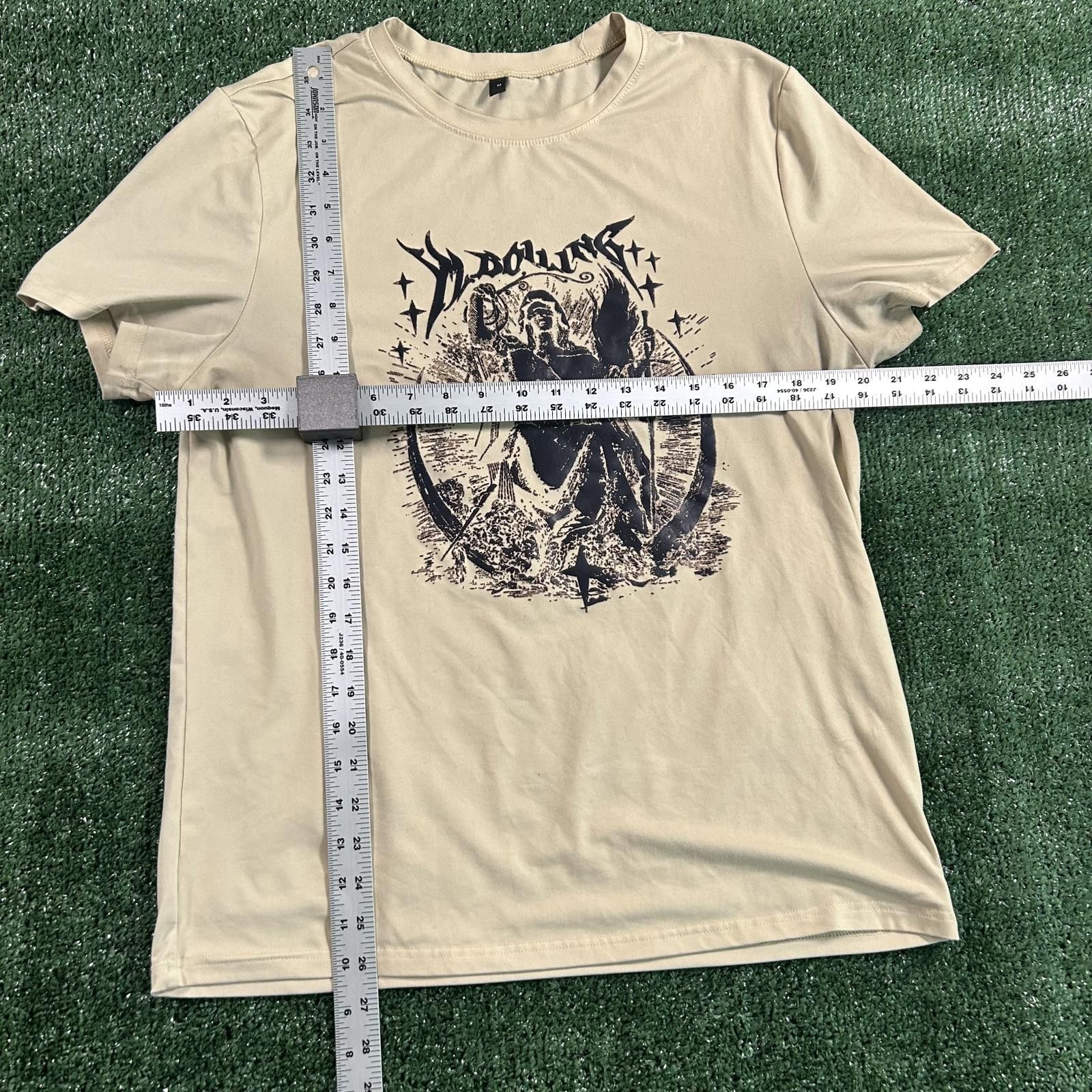 Other Beige gothic Graphic Print T-Shirt. Size medium Size US M / EU 48-50 / 2 - 2 Thumbnail