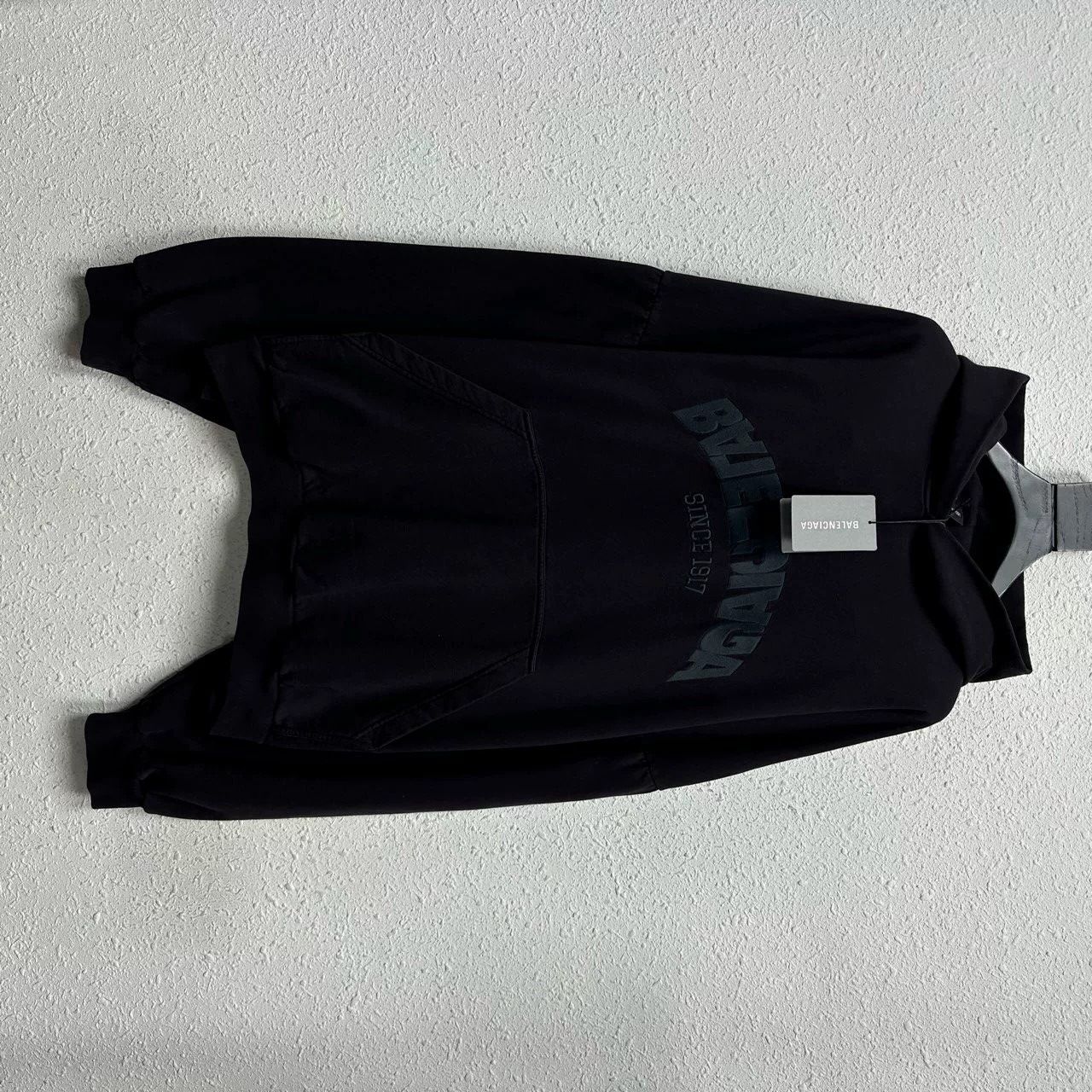 Balenciaga Balenciaga Black Inverted Logo Hoodie Size US S / EU 44-46 / 1 - 1 Thumbnail