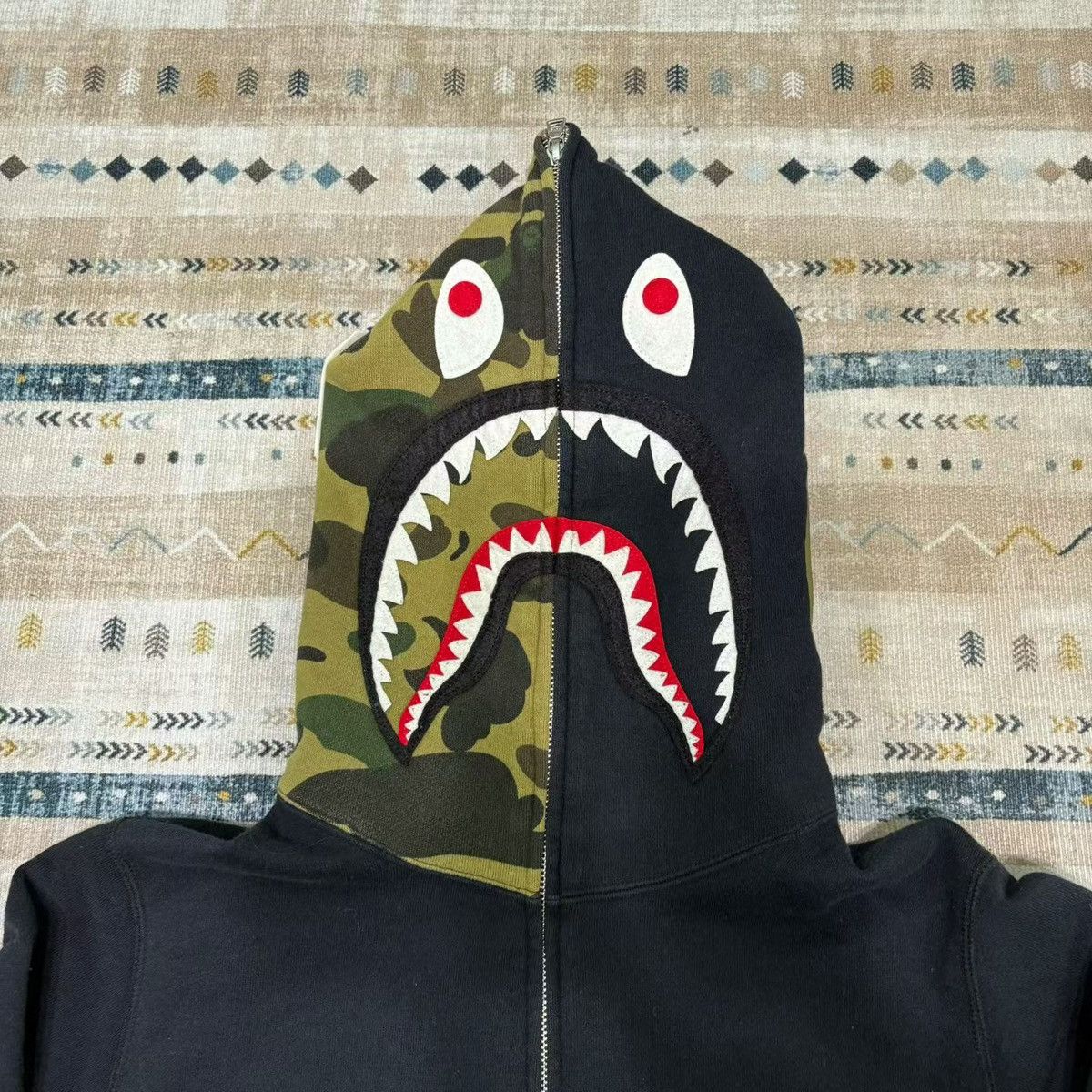 Bape 1ST CAMO SHARK FULL ZIP HOODIE Size US M / EU 48-50 / 2 - 3 Thumbnail