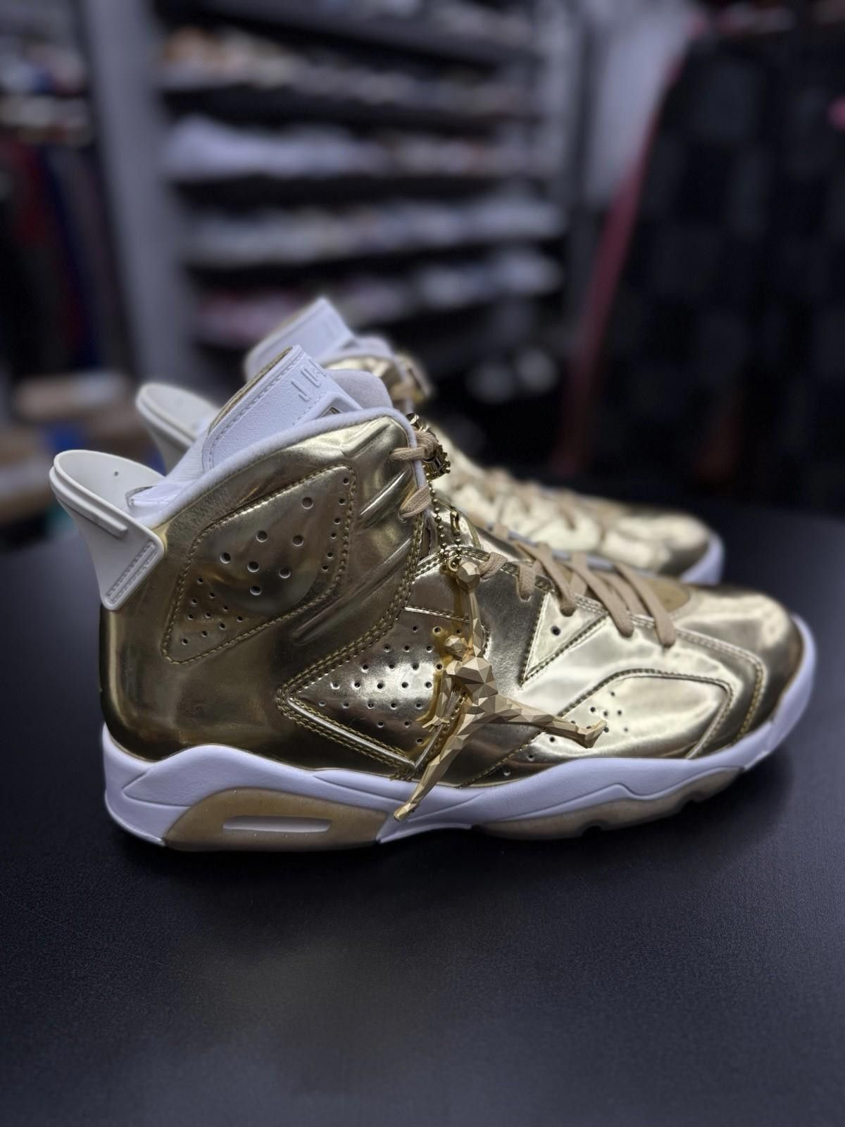 Jordan Brand Size 10 - Air Jordan 6 Retro Pinnacle (854271-730) Size US 10 / EU 43 - 2 Thumbnail