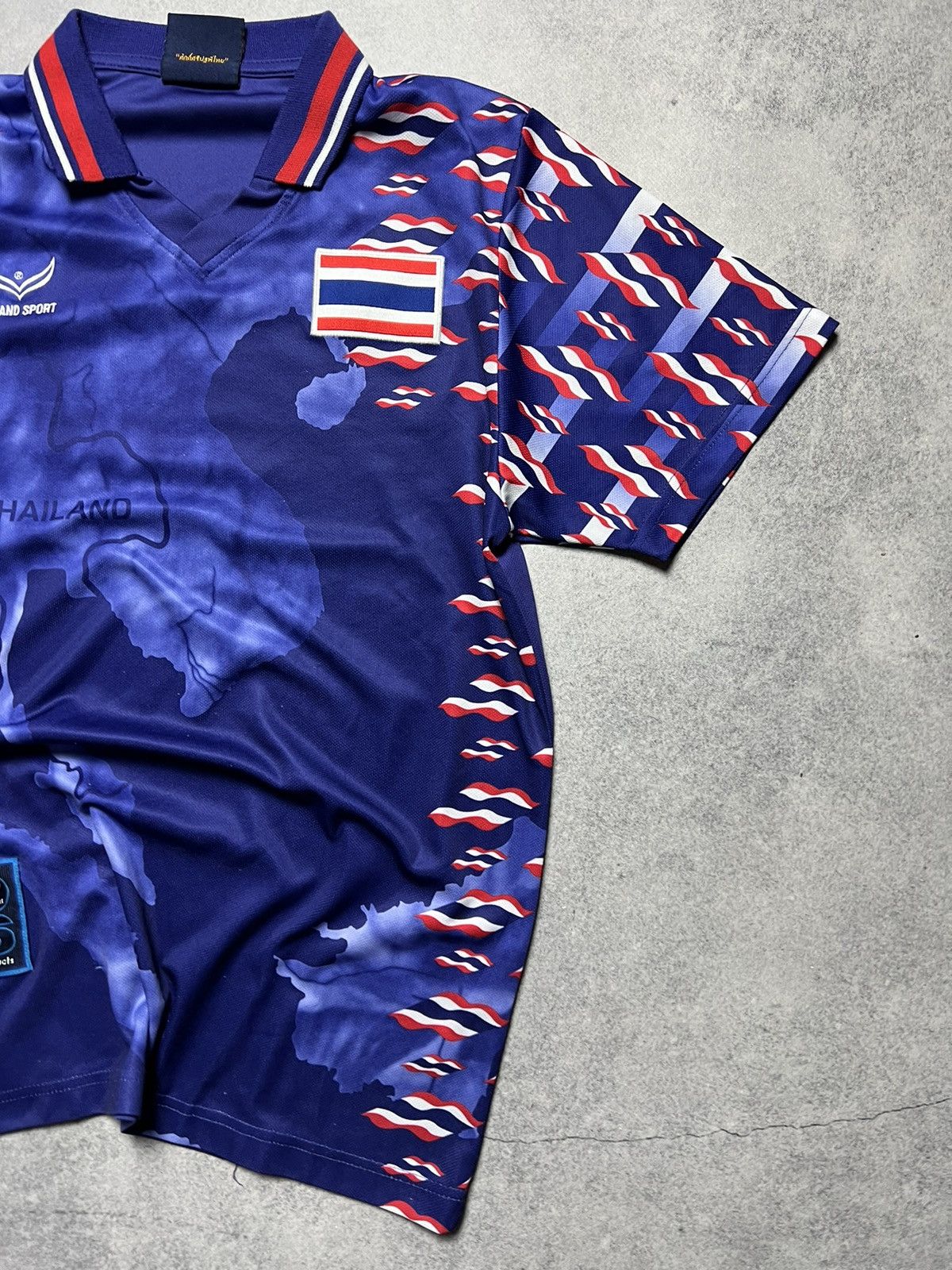 Vintage Vintage Thailand National Team Blockcore Style Soccer Jersey Size US L / EU 52-54 / 3 - 3 Thumbnail