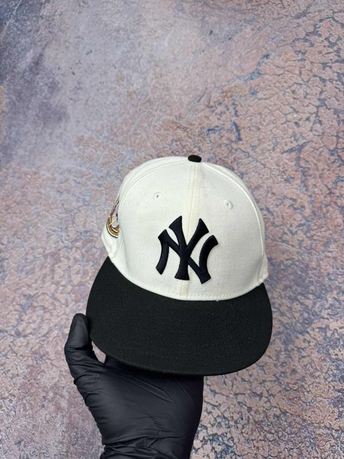 New Era New York Yankees World Series Fitted 59Fifty HatClub 6 7/8 Size ONE SIZE - 2 Thumbnail
