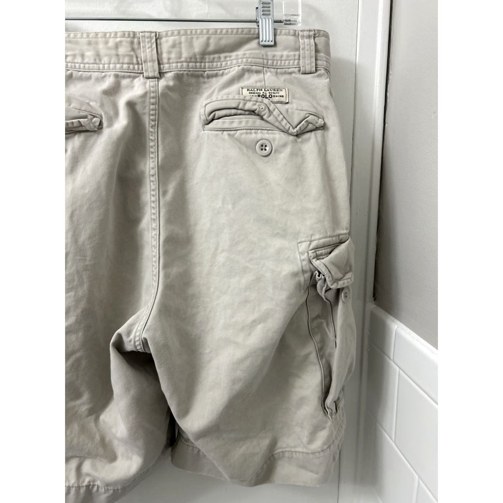 Polo Ralph Lauren Polo Ralph Lauren Cargo Shorts Mens 33 Beige Cargo Pocket Zipper Button Logo Classic Chino Casual Workwear Travel MSR Beige 33 Mens Size US XS / EU 42 / 0 - 7 Thumbnail