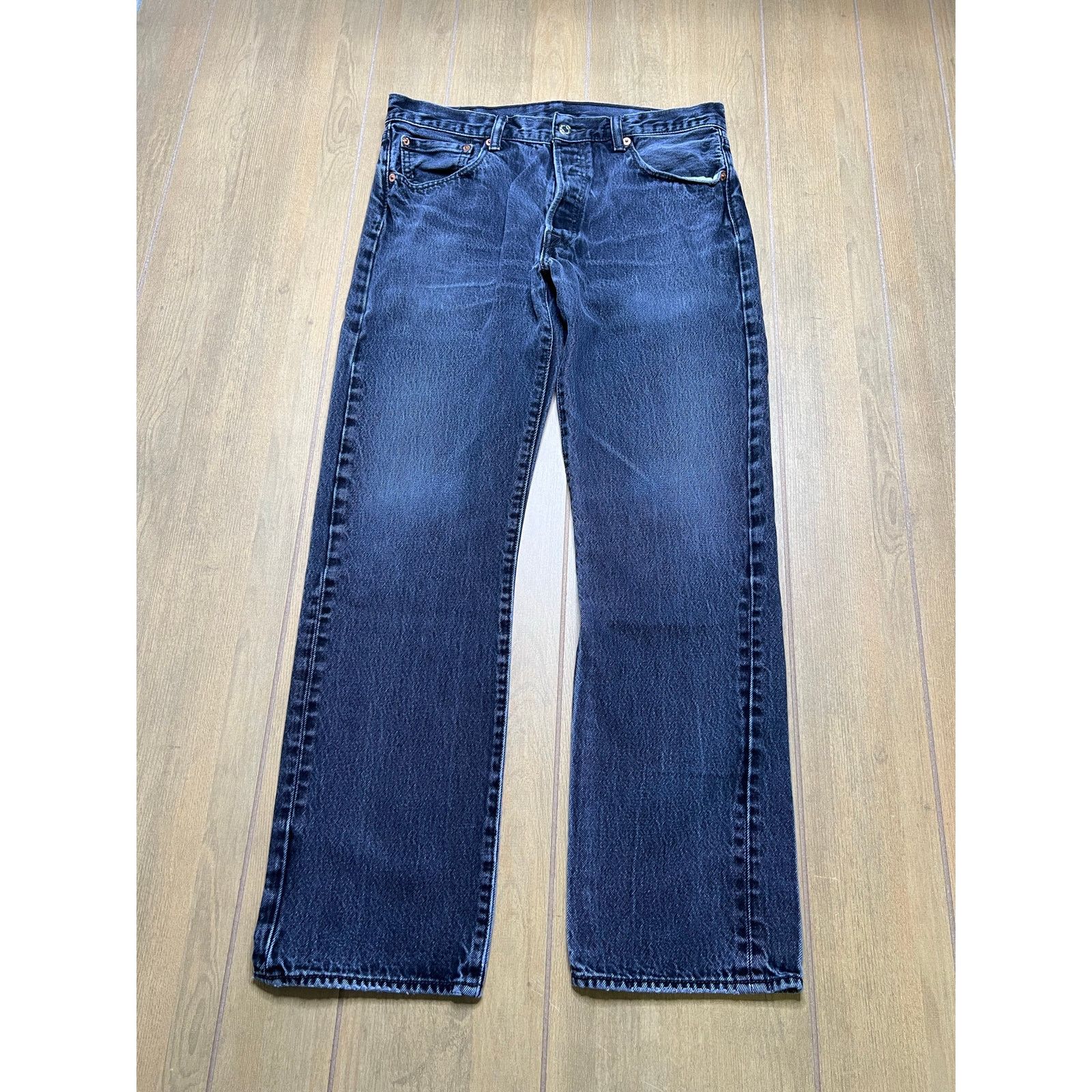 Levi's Levi’s 501 Jeans Mens Actual Sz 32x29 Black Gray Button Fly Size US 34 / EU 50 - 2 Thumbnail