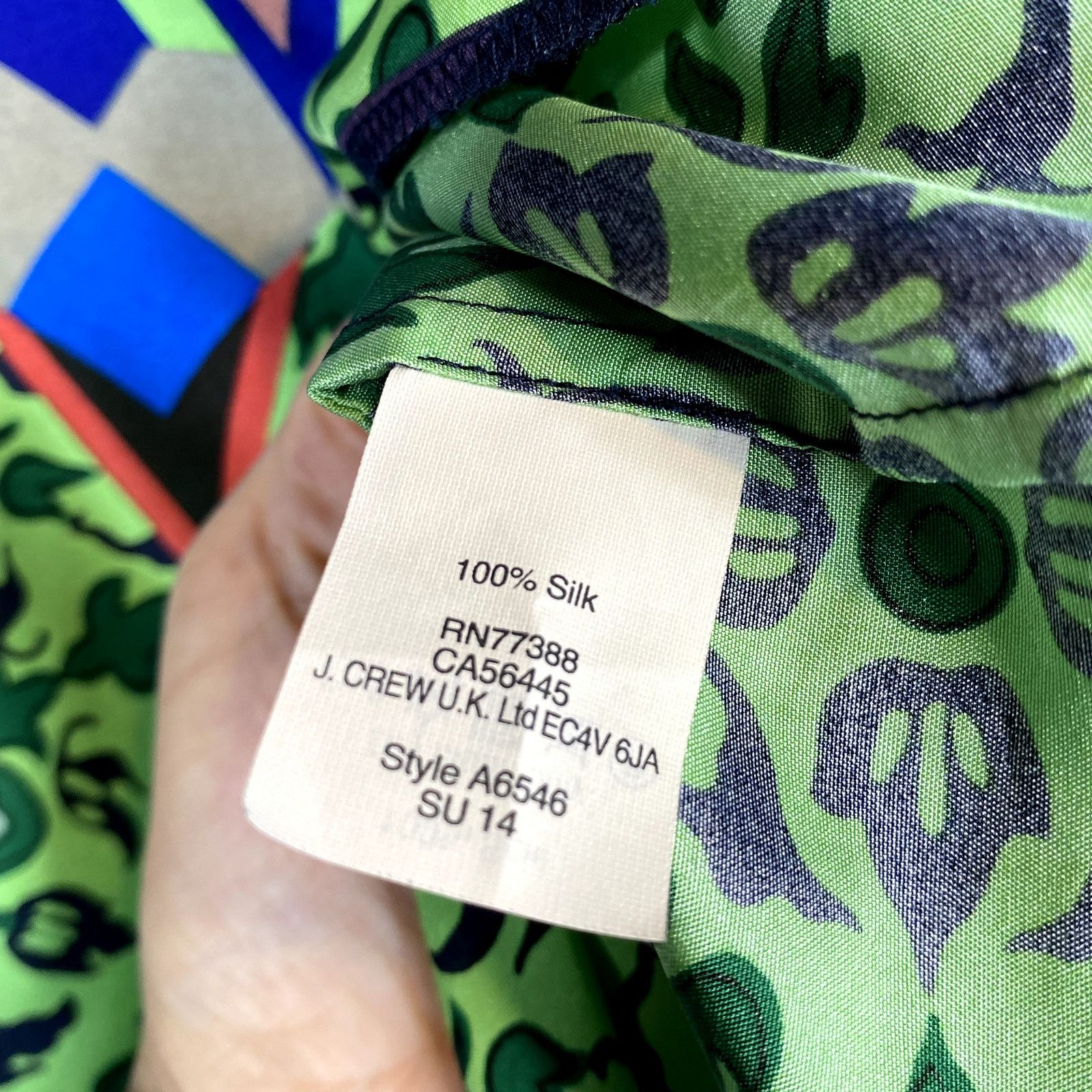 J.Crew Silk J Crew top crew neck, button closure Sz 00 Size XXS / US 00 / IT 34 - 6 Thumbnail