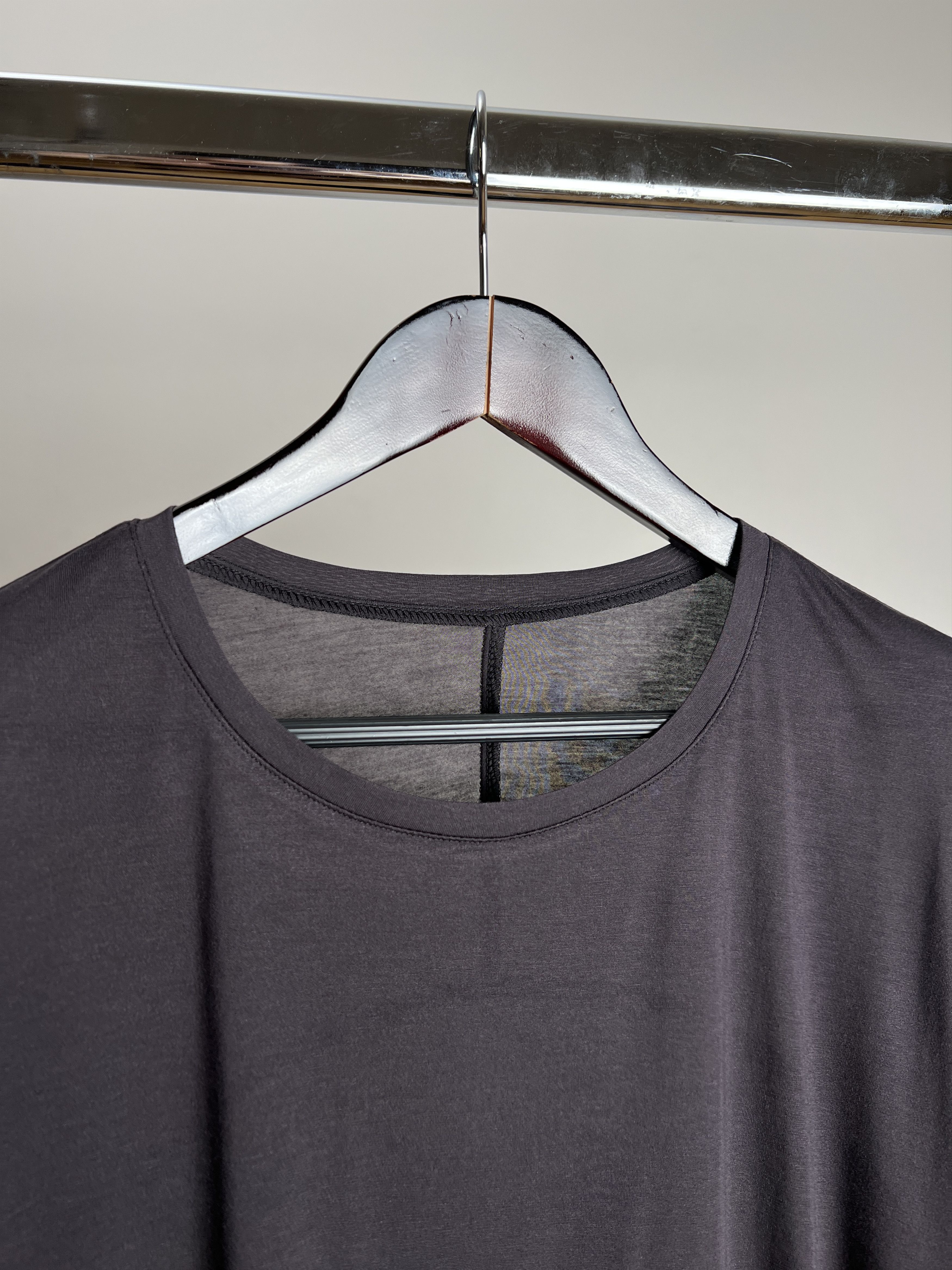 Other LONG BROWN THIN TSHIRT OVERSIZED Size US L / EU 52-54 / 3 - 7 Thumbnail