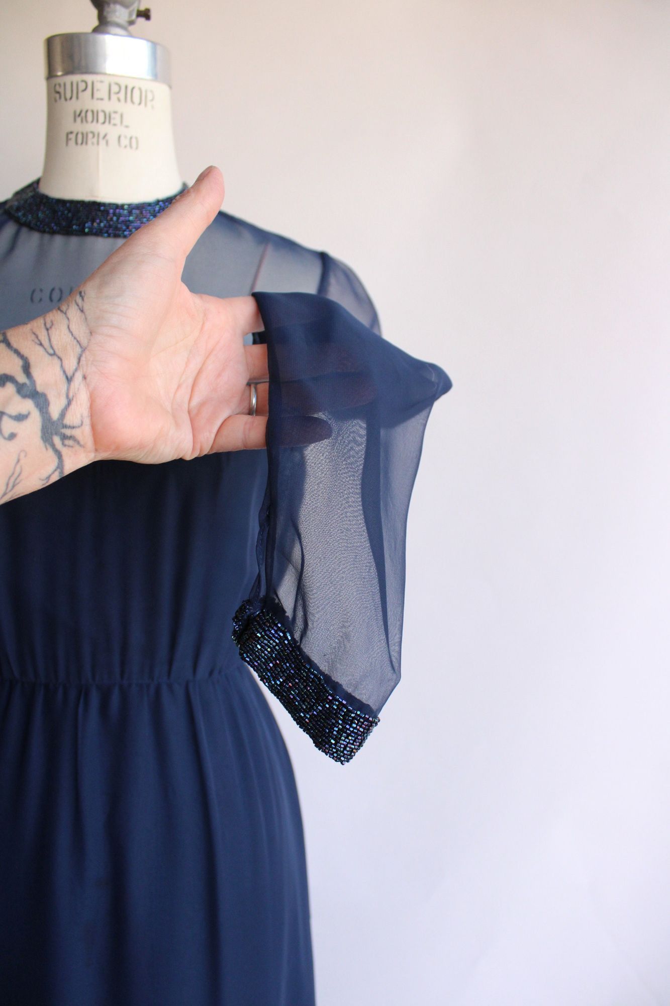 Vintage Vintage 1960s Dress, Victoria Royal Ltd. Navy Blue Cocktail Size M / US 6-8 / IT 42-44 - 5 Thumbnail