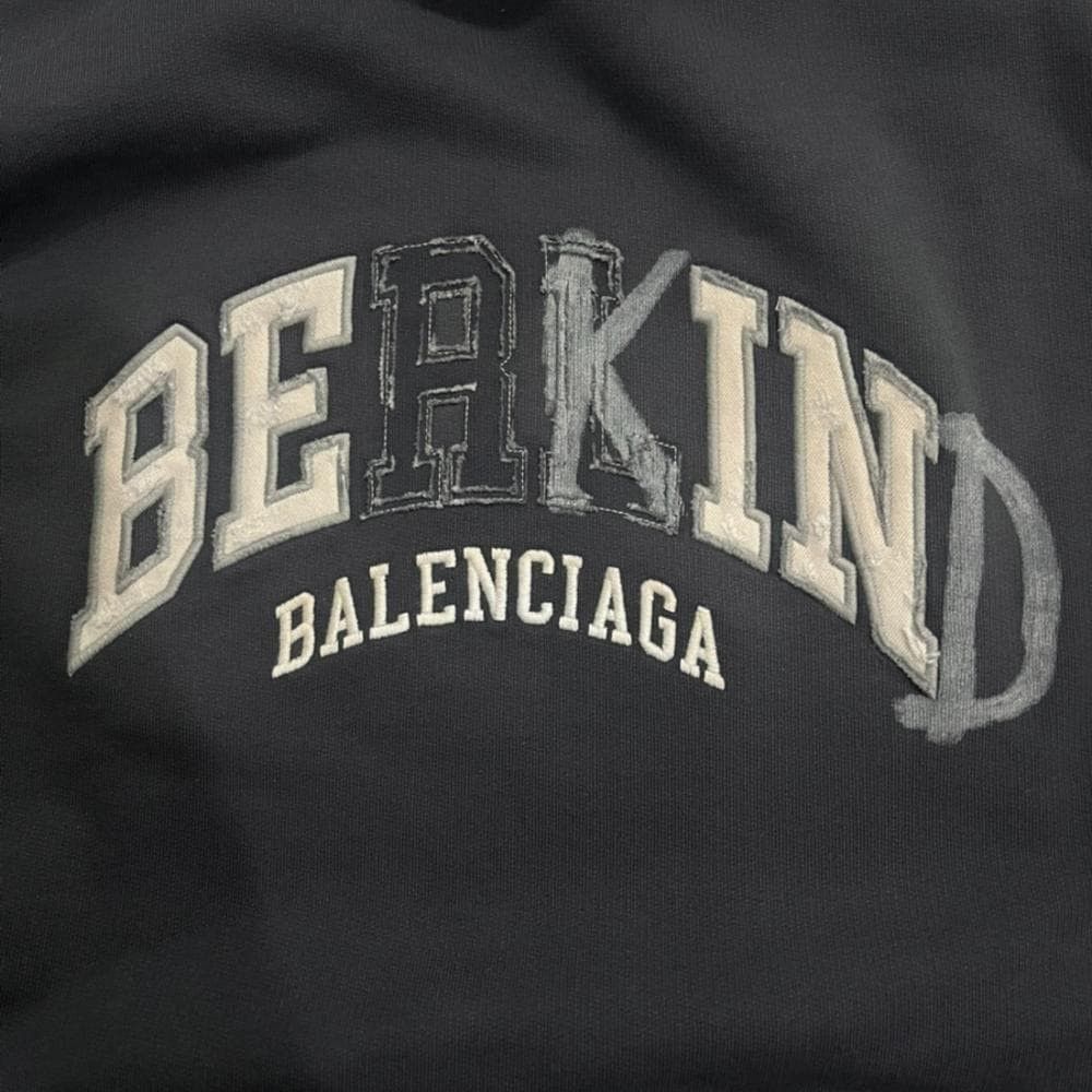 Balenciaga Balenciaga Be Kind hoodie BRAND NEW Size US S / EU 44-46 / 1 - 3 Thumbnail