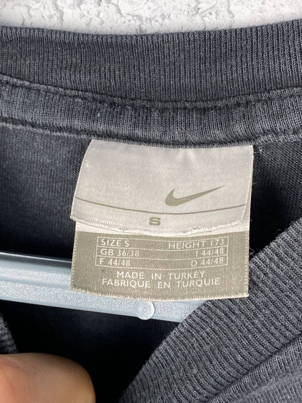 Nike × Vintage Vintage 90s Nike Scorpion Center Logo Black T-Shirt Size US S / EU 44-46 / 1 - 4 Thumbnail