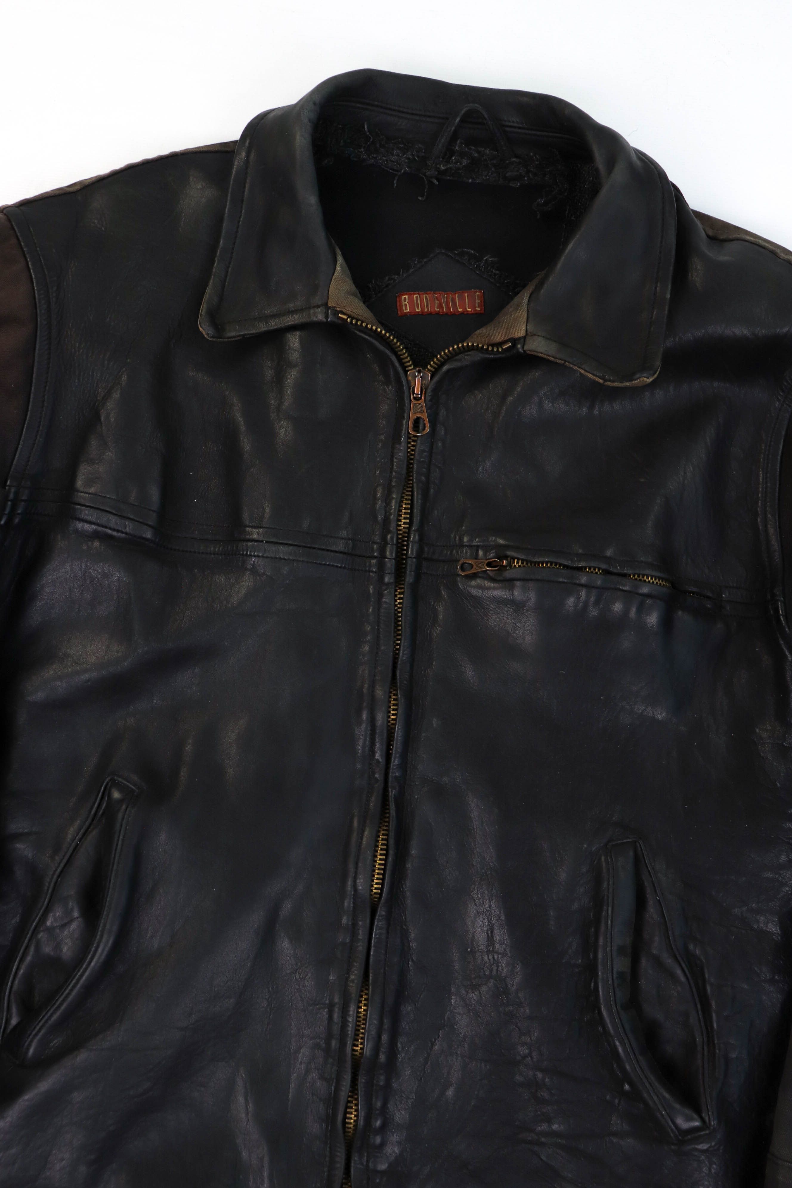 Boneville Boneville Vintage Thrashed Distress Sunfaded Leather Jacket Size US L / EU 52-54 / 3 - 3 Thumbnail