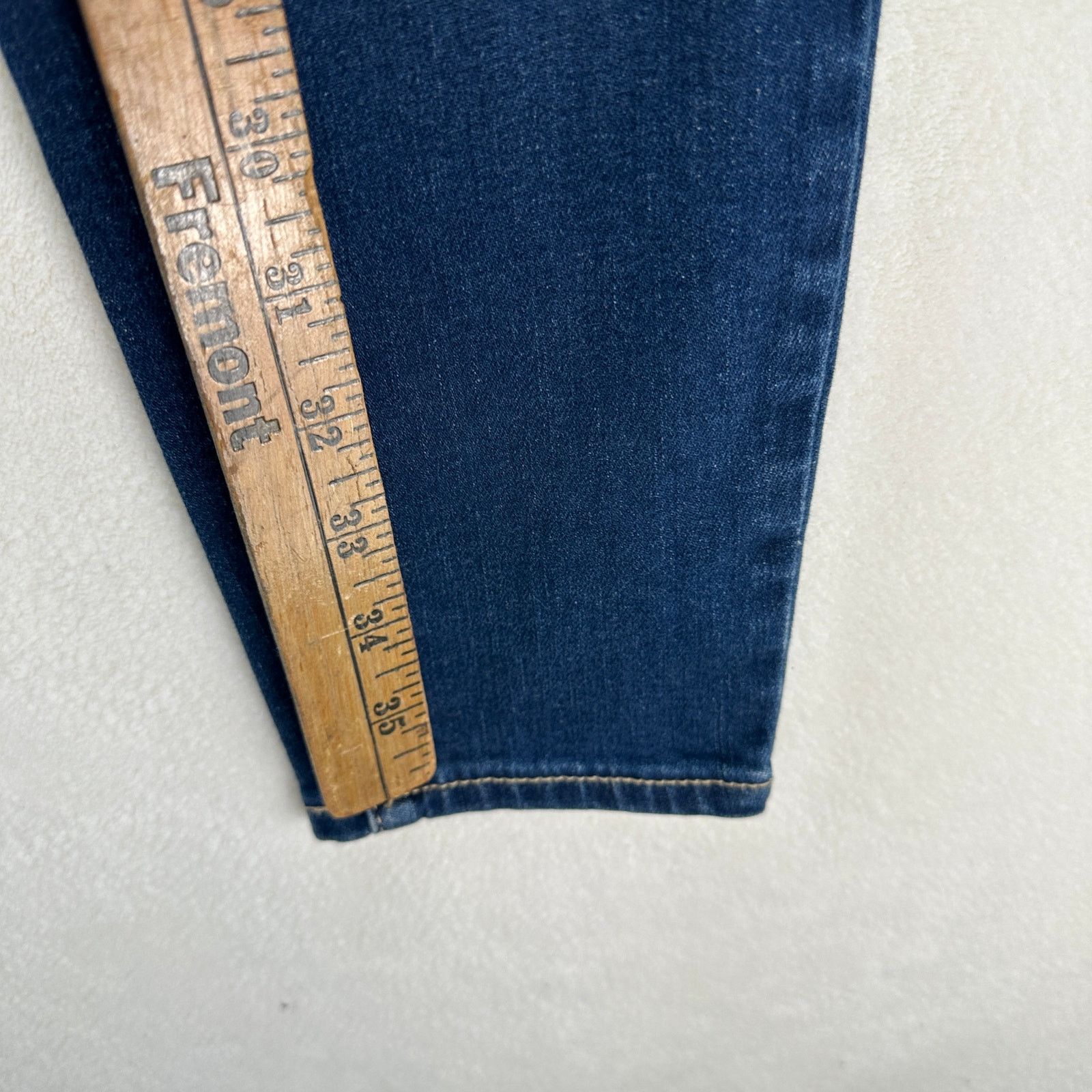 Armani Exchange ARMANI EXCHANGE J01 WOMEN'S 25R SUPER SKINNY JEANS MEDIUM WA Size 25" / US 0 / IT 36 - 7 Thumbnail