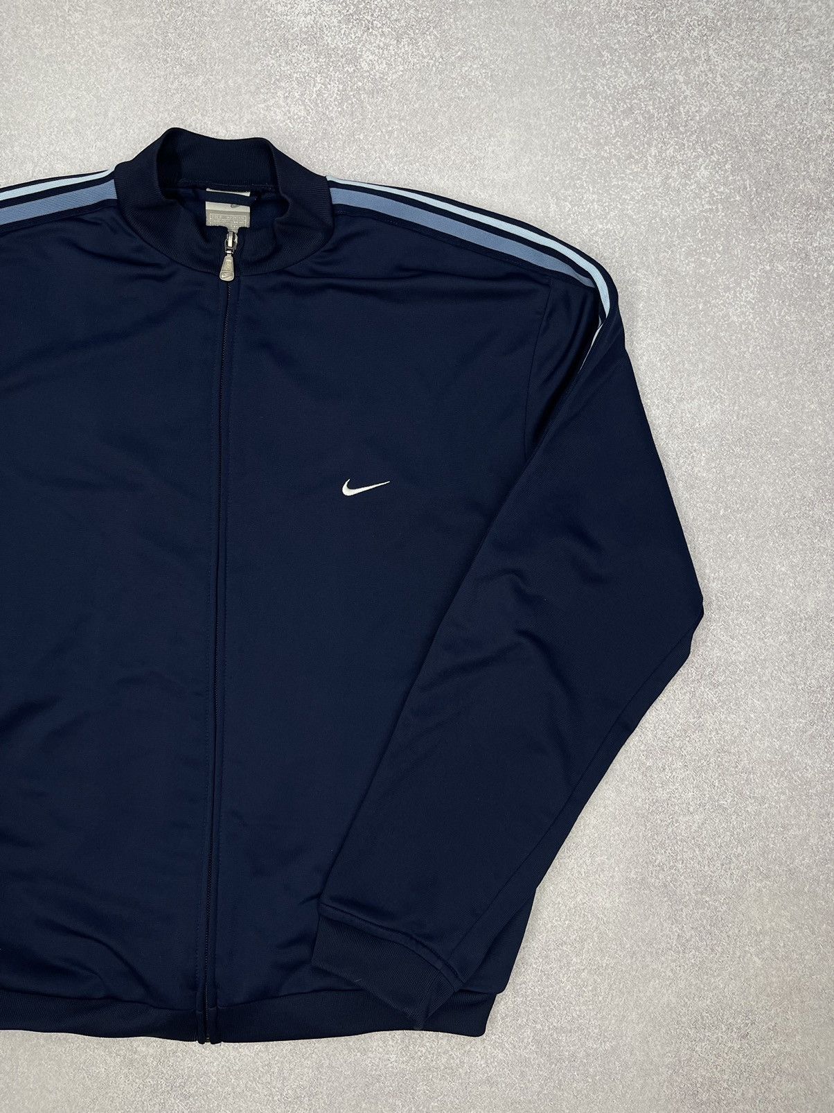 Nike Vintage Nike Track Jacket Navy Small Logo Y2K TN ACG Size US S / EU 44-46 / 1 - 3 Thumbnail