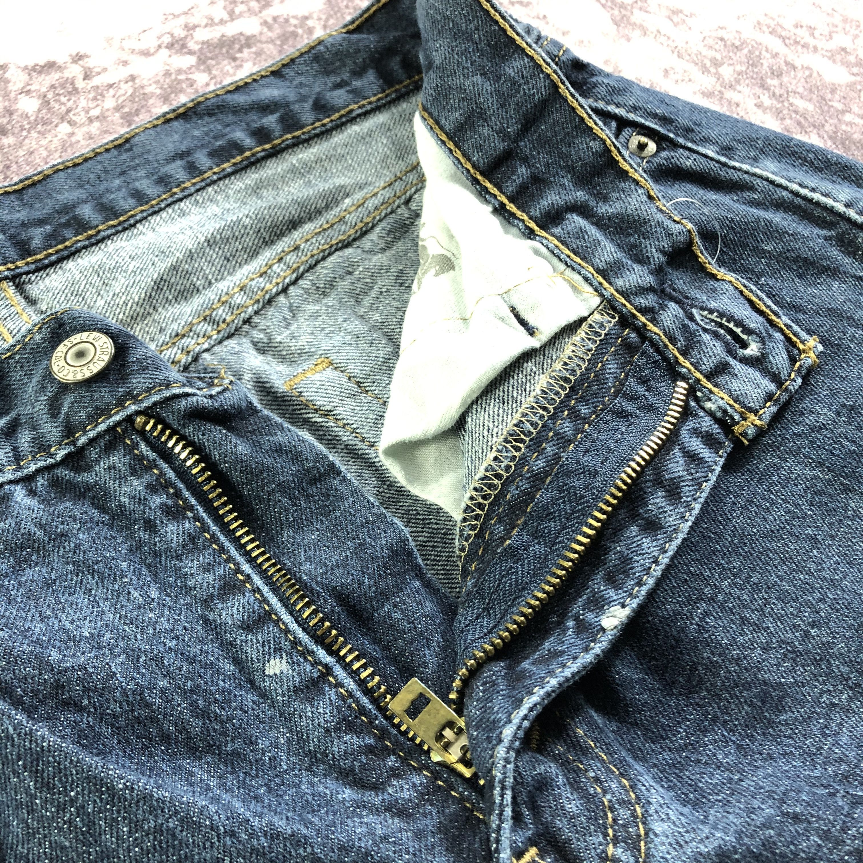Levi's × Vintage Vintage Blue Wash Levis 514 Jeans-JM3488 Size US 33 - 8 Thumbnail
