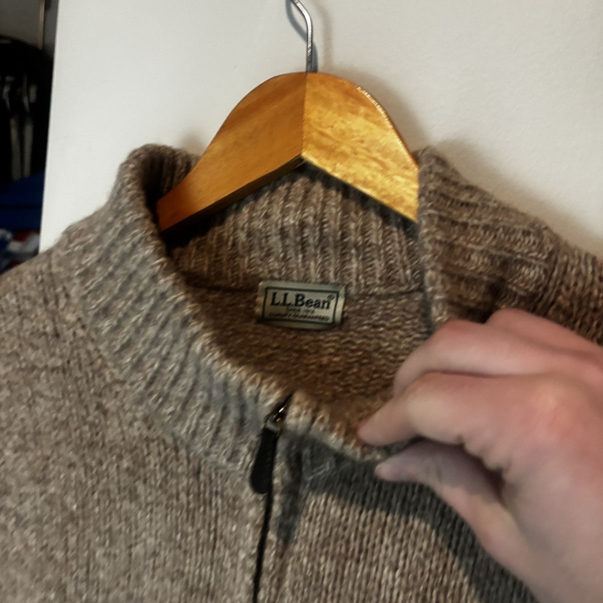L.L. Bean LL Bean 100% Lambswool Knit Men's Sweater Size L Size US L / EU 52-54 / 3 - 2 Thumbnail