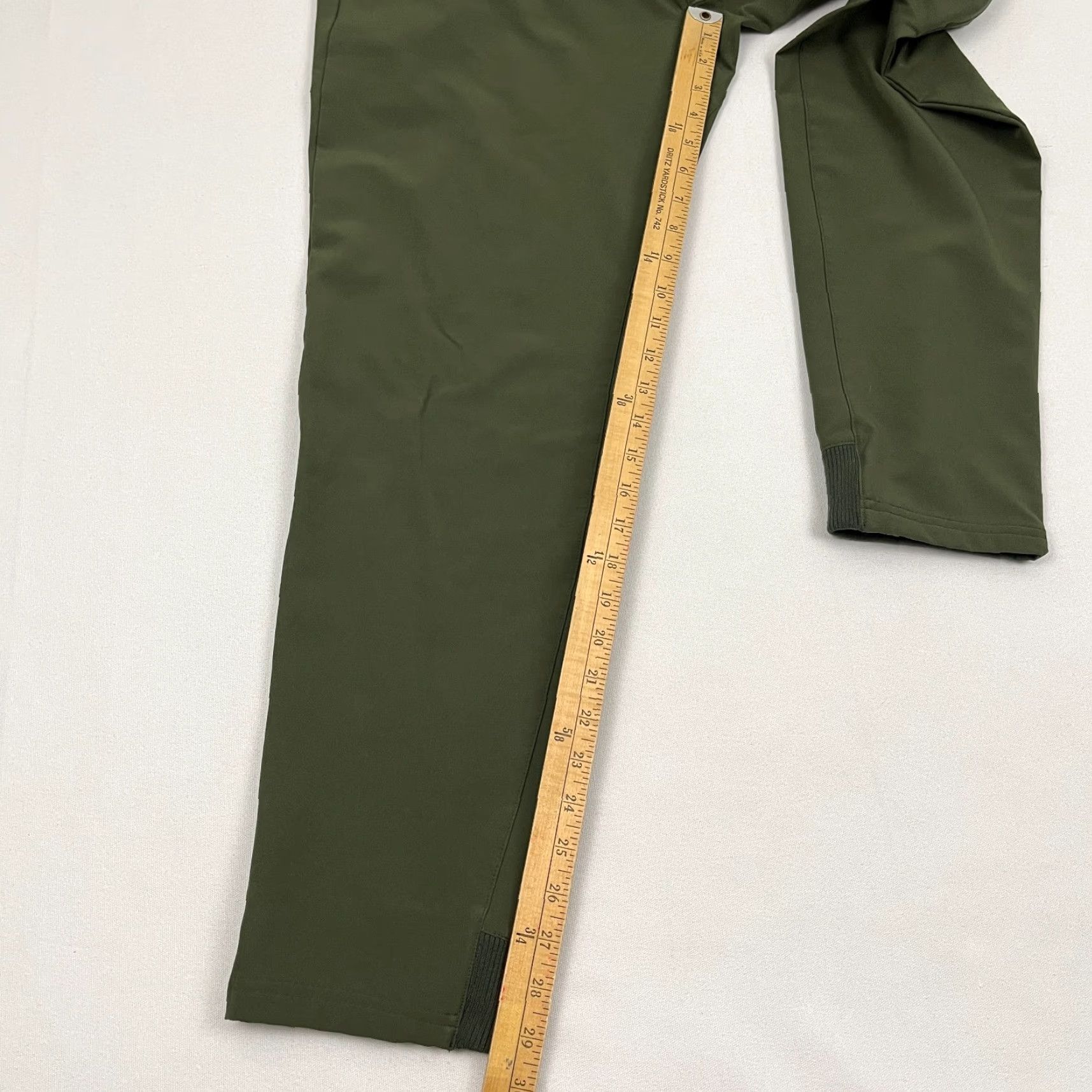 Vintage Mack Weldon Pants Mens L 34 x 30 Green Slim Tapered Stretch Golf Hike Preppy Pants Size US 33 - 6 Thumbnail