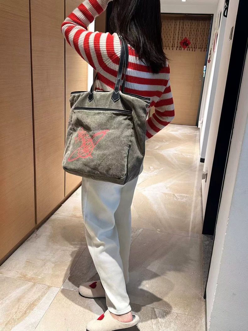 Other Vivienne Westwood size os Saturn Bag Tote Size ONE SIZE - 9 Thumbnail