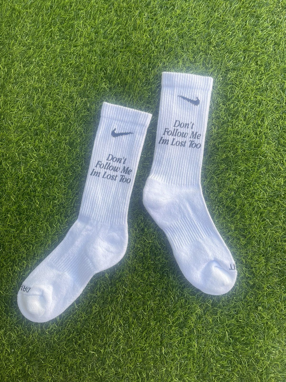 Nike NIKE CUSTOM “DON’T FOLLOW ME IM LOST TOO” SOCKS Size ONE SIZE - 1 Preview