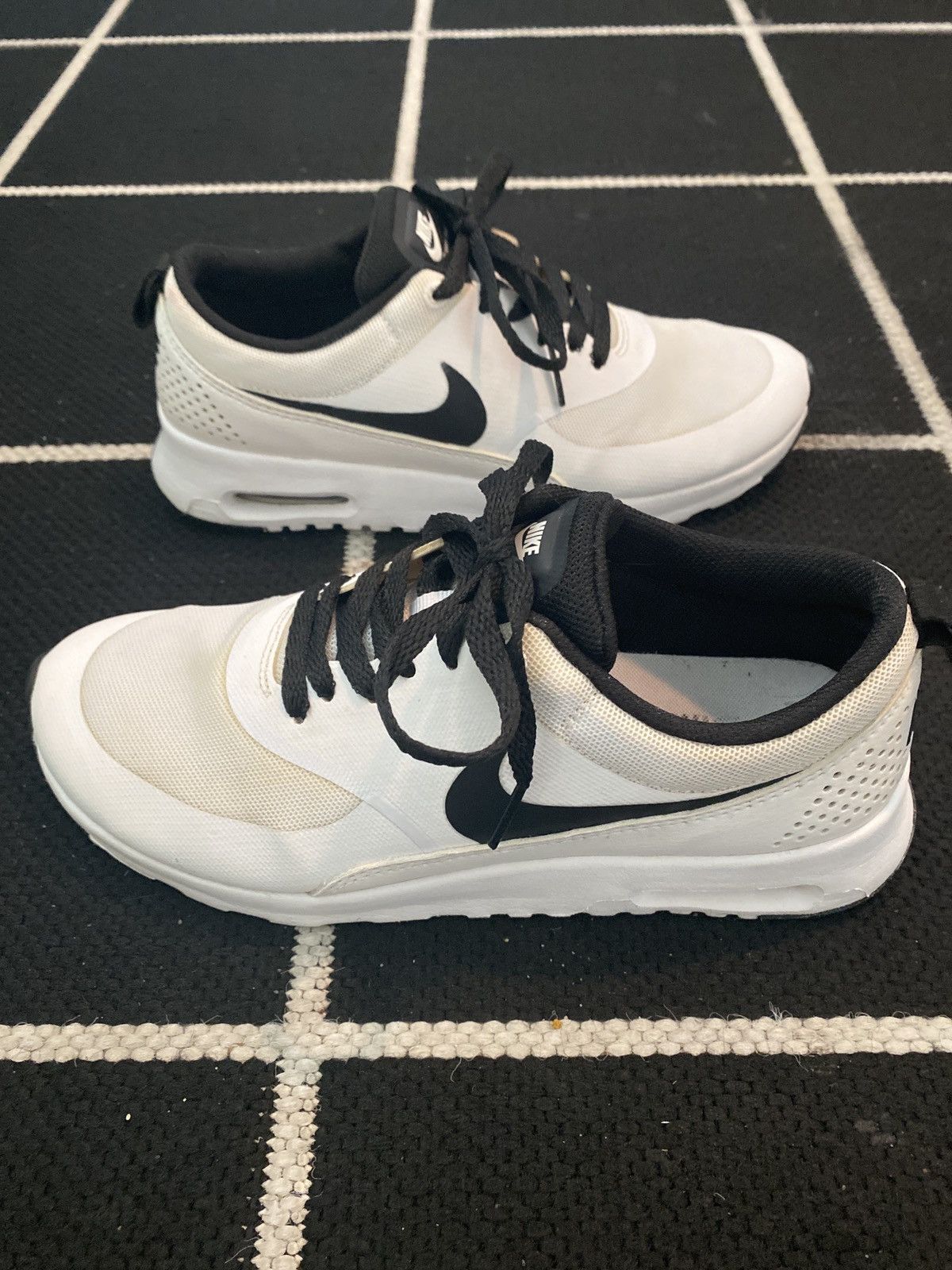 Nike Nike Air Max Thea Size US 8 / EU 41 - 1 Thumbnail