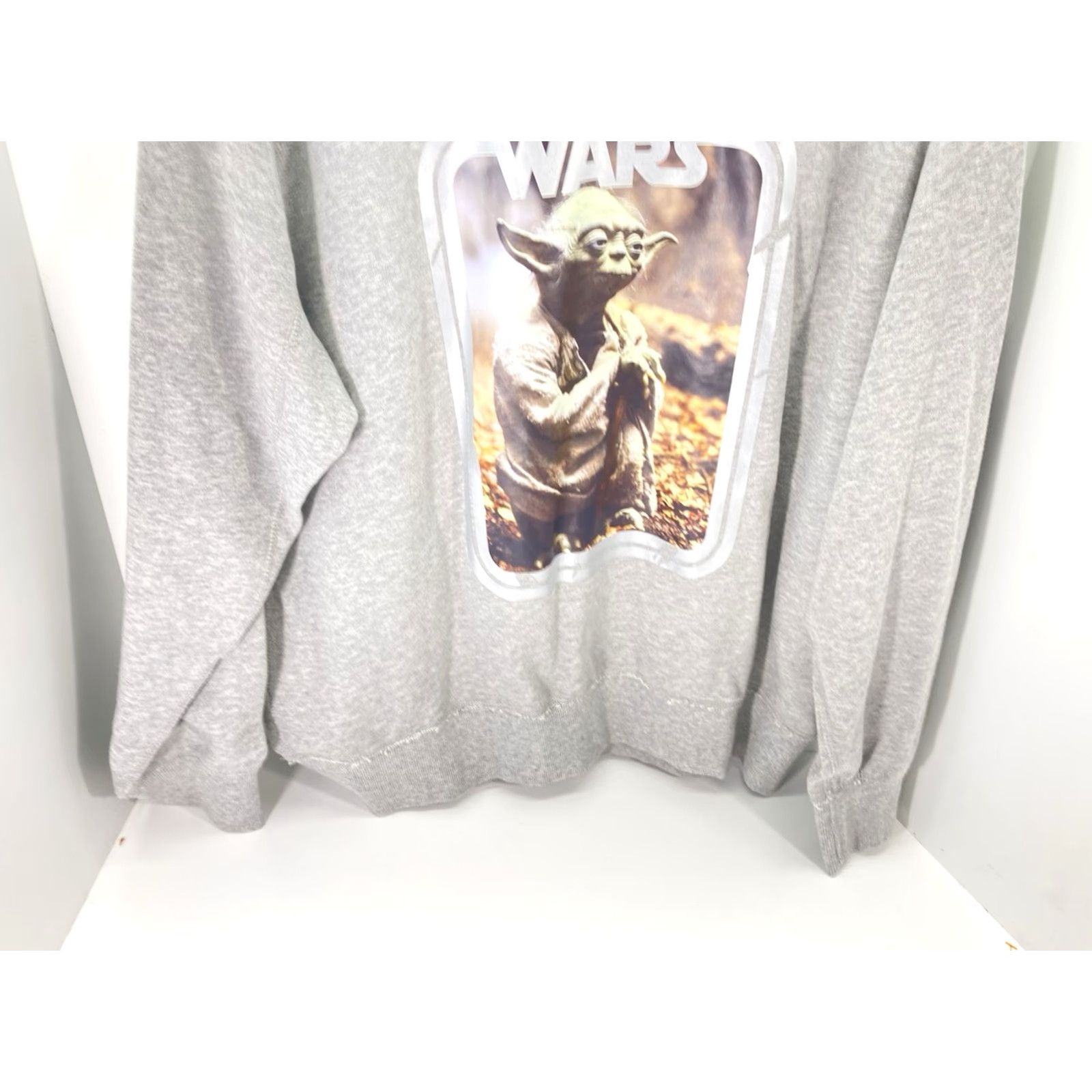 Star Wars Star Wars Sweatshirt Men L Gray Cotton Crew Neck Pullover Yoda H&M Long Sleeve Graphic Print Star Theme Size US L / EU 52-54 / 3 - 3 Thumbnail
