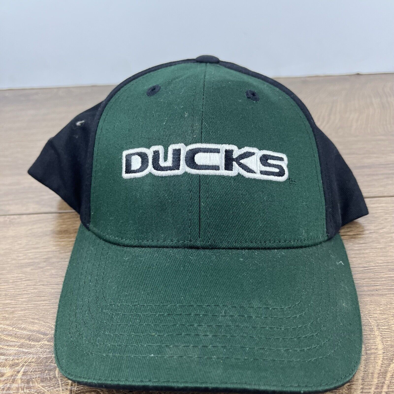 Other Oregon Ducks Green Hat NCAA Green Hat Adjustable Cap Green A Size ONE SIZE - 4 Thumbnail