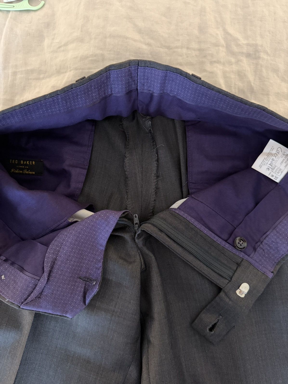 Ted Baker Ted Baker Jay CT Charcoal Wool Suit 38R 31W – Purple Lining Size 38R - 8 Thumbnail