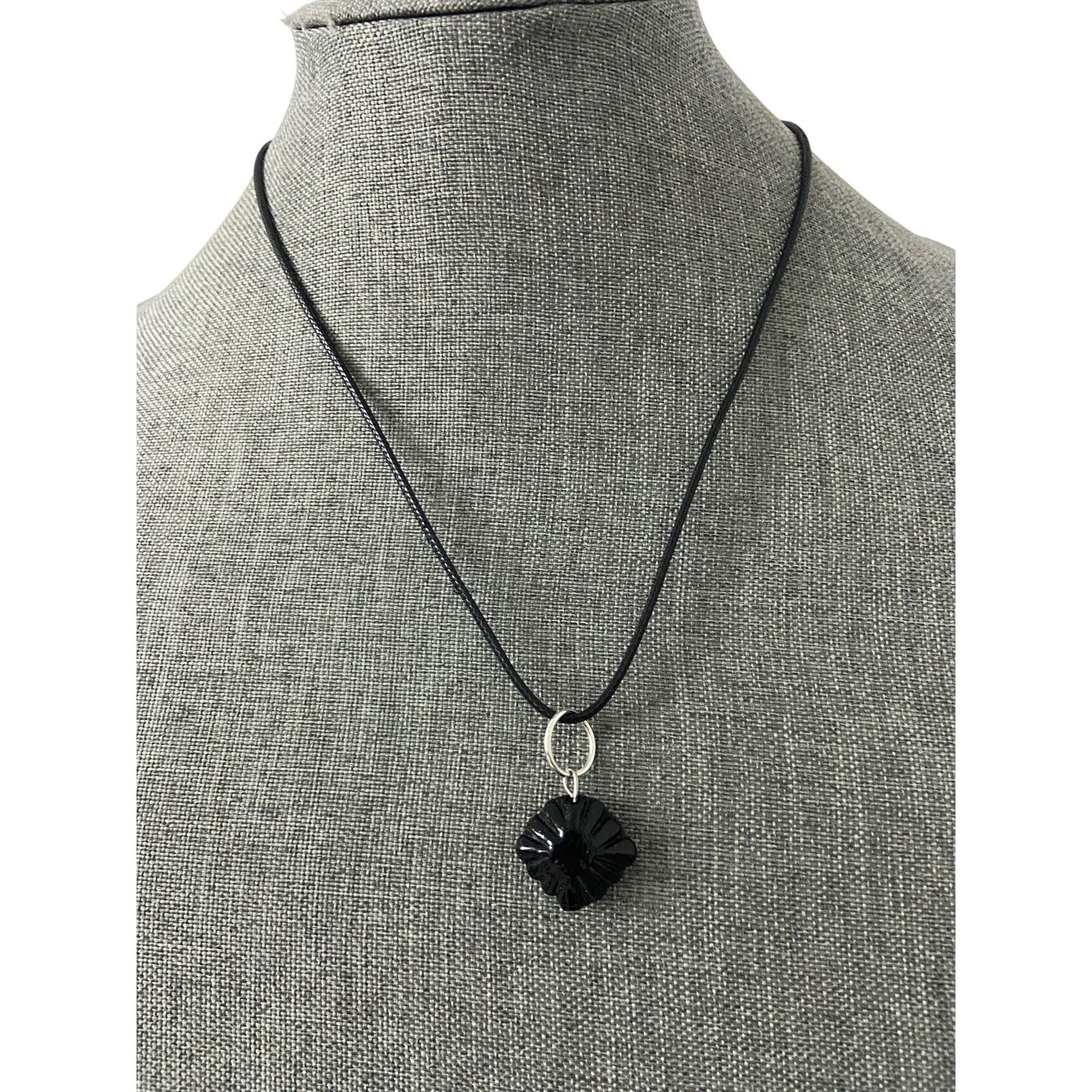 Handmade geometric pendant necklace Size ONE SIZE - 1 Thumbnail