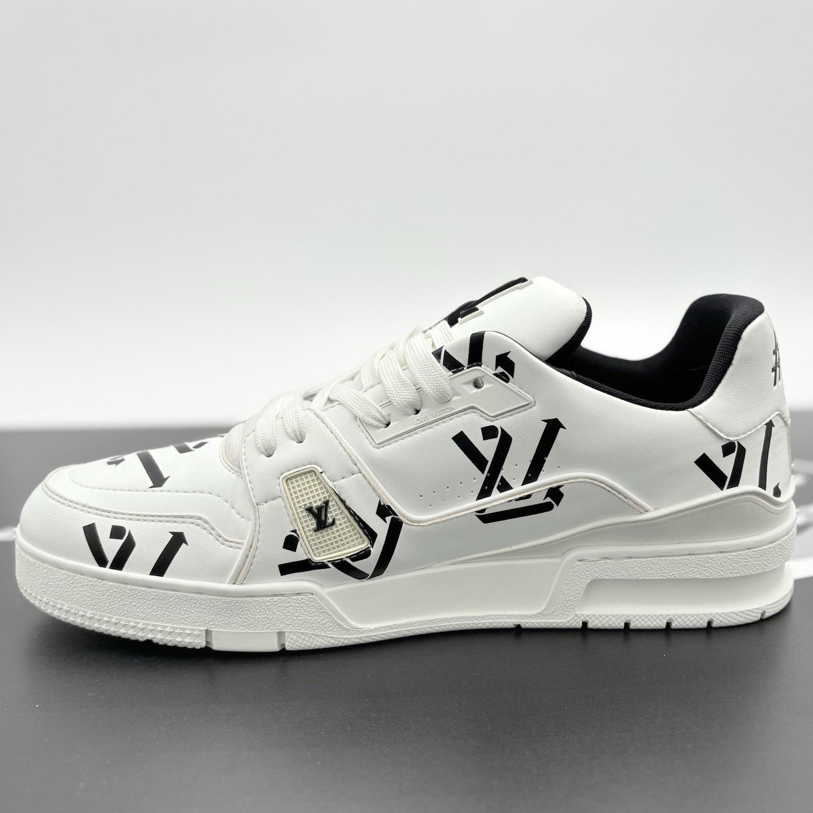 Louis Vuitton Louis Vuitton Trainer ' White Black Recycled ' | CLEAN! Size US 11.5 / EU 44-45 - 4 Thumbnail