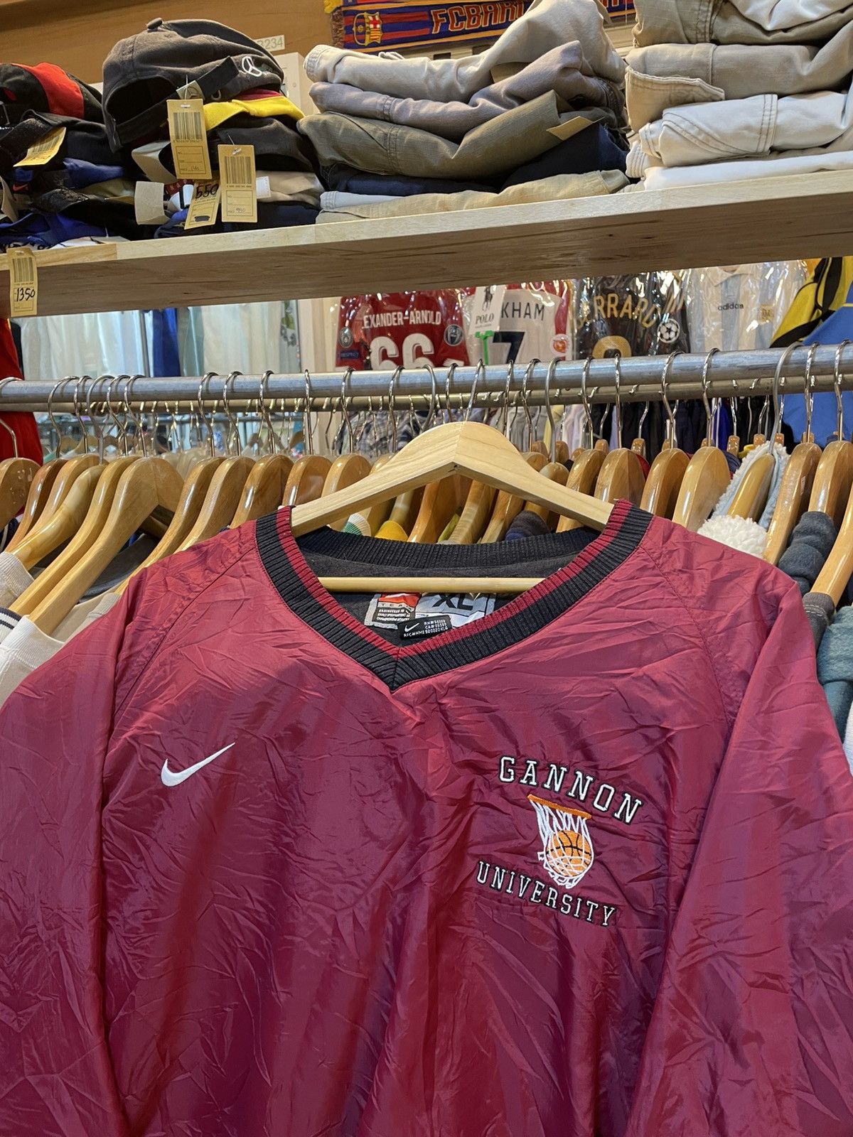 Nike Vintage Nike Team V Neck Windbreaker Size US XL / EU 56 / 4 - 2 Thumbnail