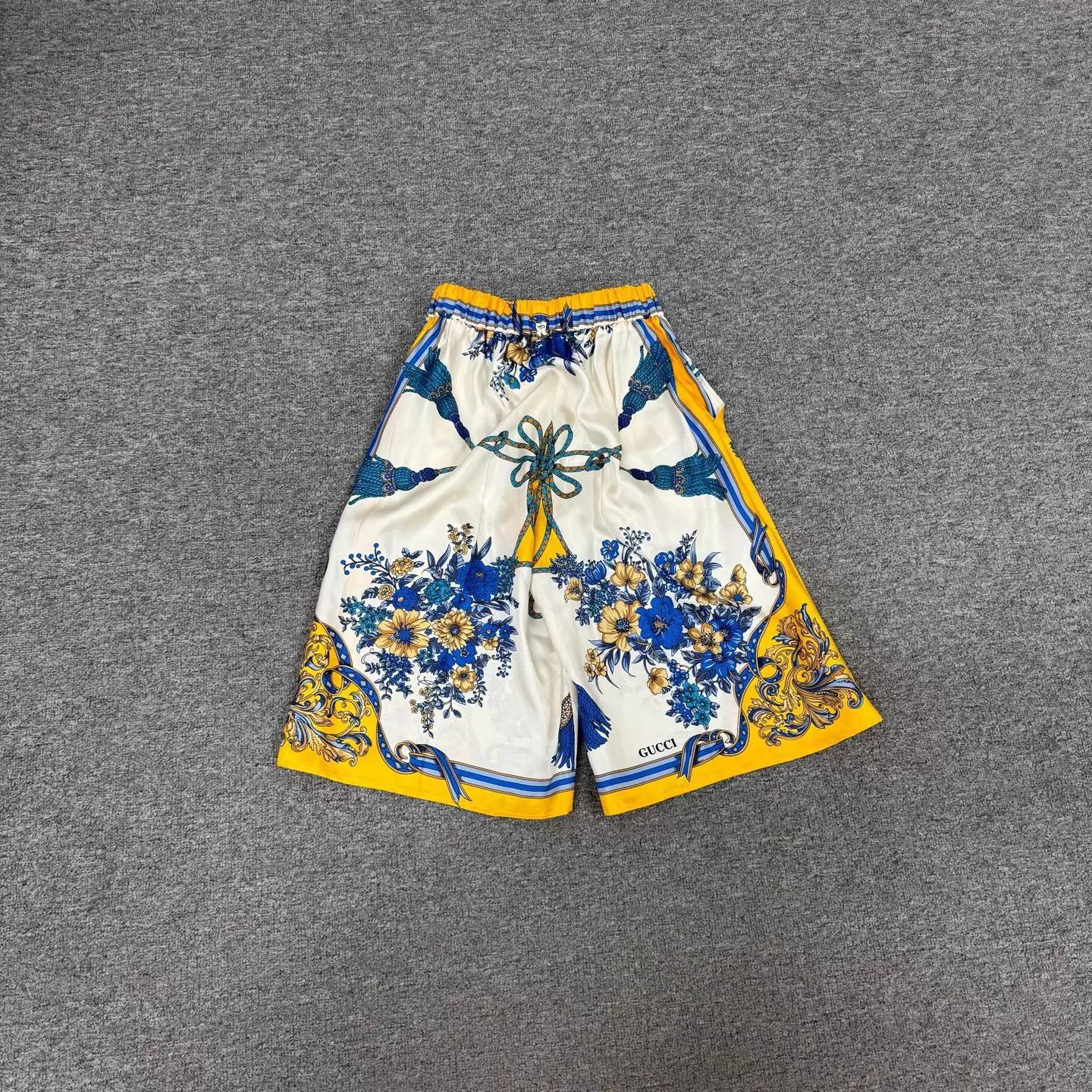 Gucci Gucci Yellow Blue Floral Print Silk Wide-Leg Shorts Size US 36 / EU 52 - 2 Thumbnail