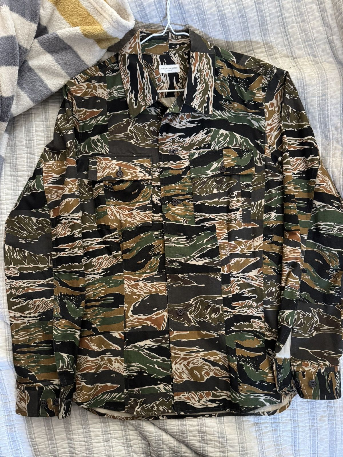 Dries Van Noten Dries Camo Button Up Size US L / EU 52-54 / 3 - 1 Thumbnail