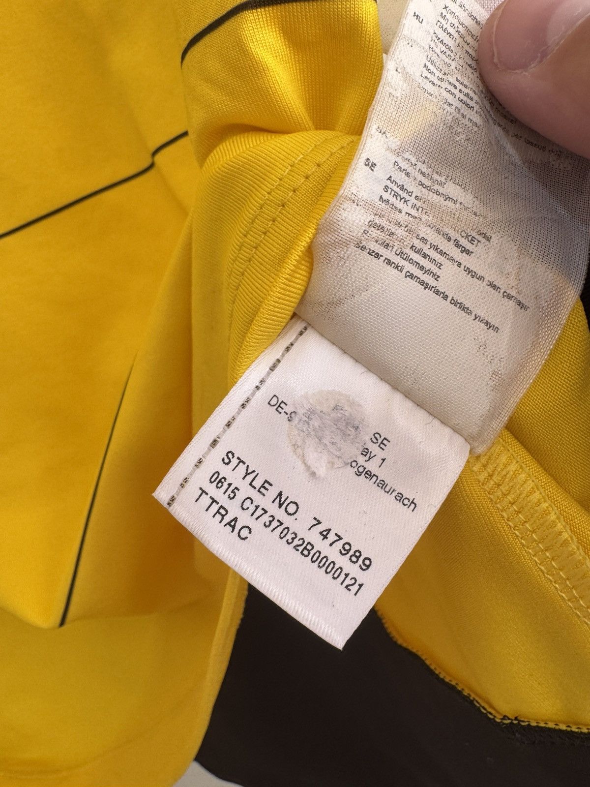 Puma Borussia Dortmund 2015-2016 Player Issue Soccer Jersey Kit Size US M / EU 48-50 / 2 - 14 Thumbnail