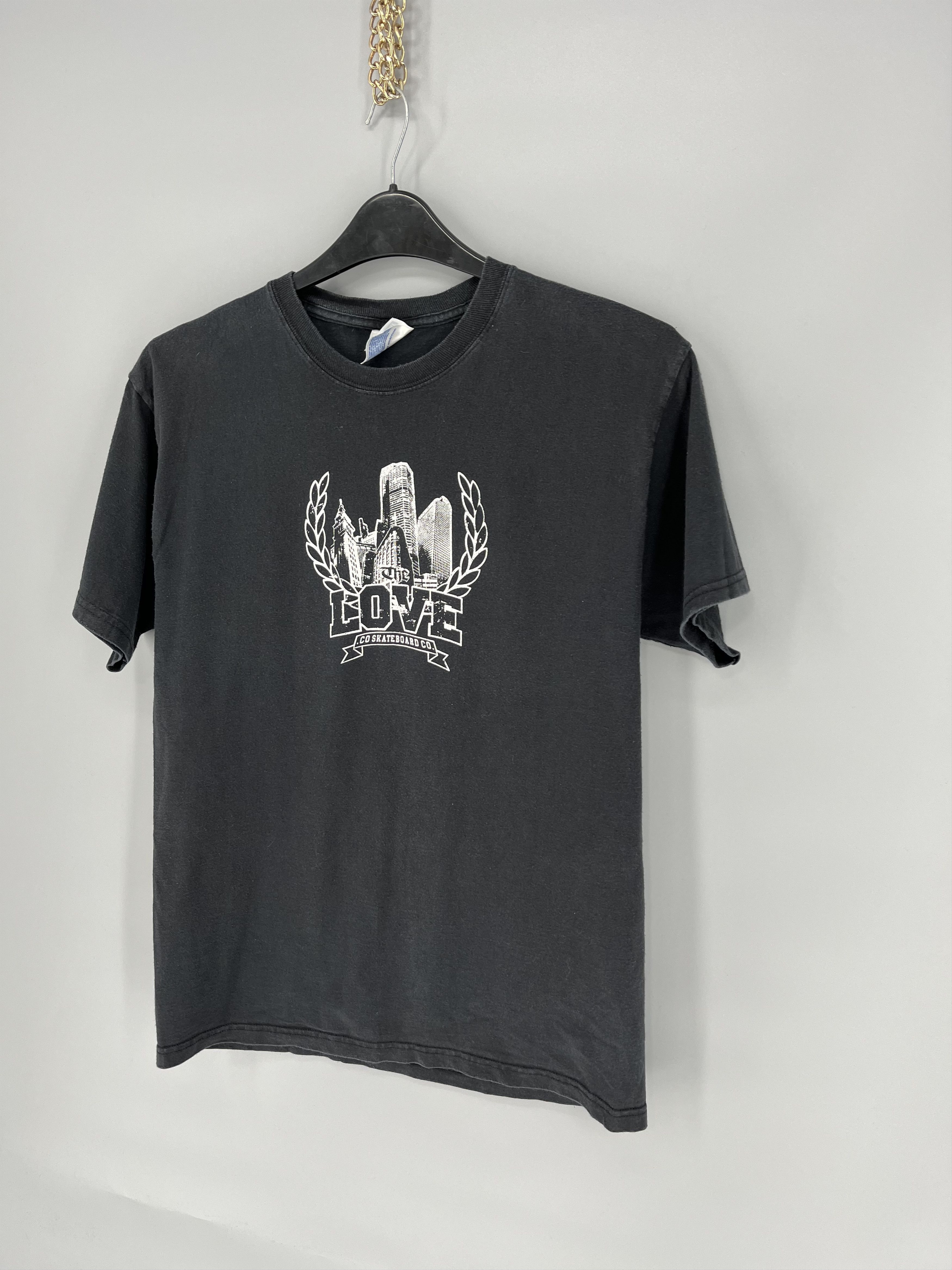 Think Skateboards Rare Design Vintage Love Skateboard T-shirt 90s Size US S / EU 44-46 / 1 - 5 Thumbnail