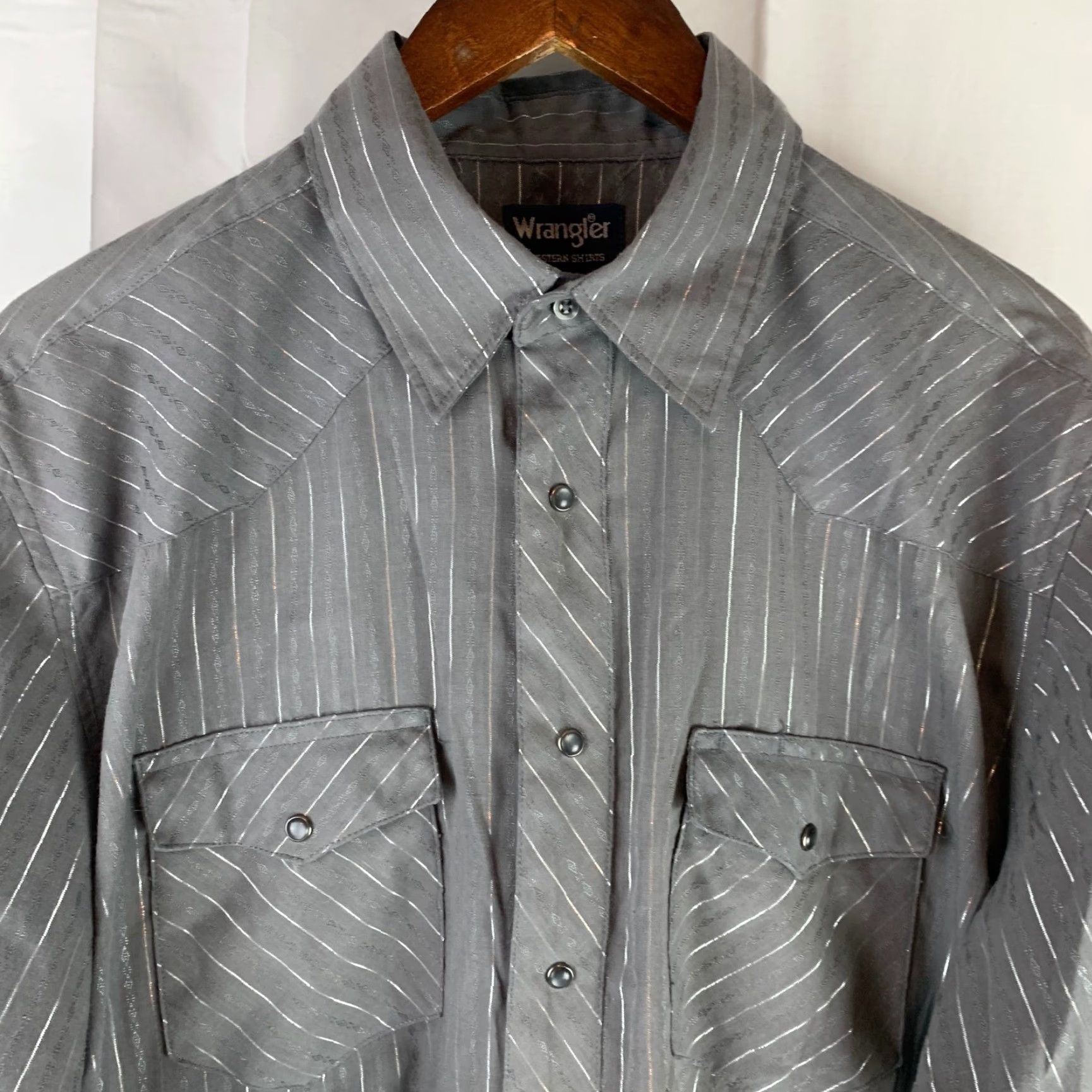 Wrangler Wrangler Western Shirt Mens Large Grey Silver Metallic Pinstripe Snap Front Size US L / EU 52-54 / 3 - 2 Thumbnail
