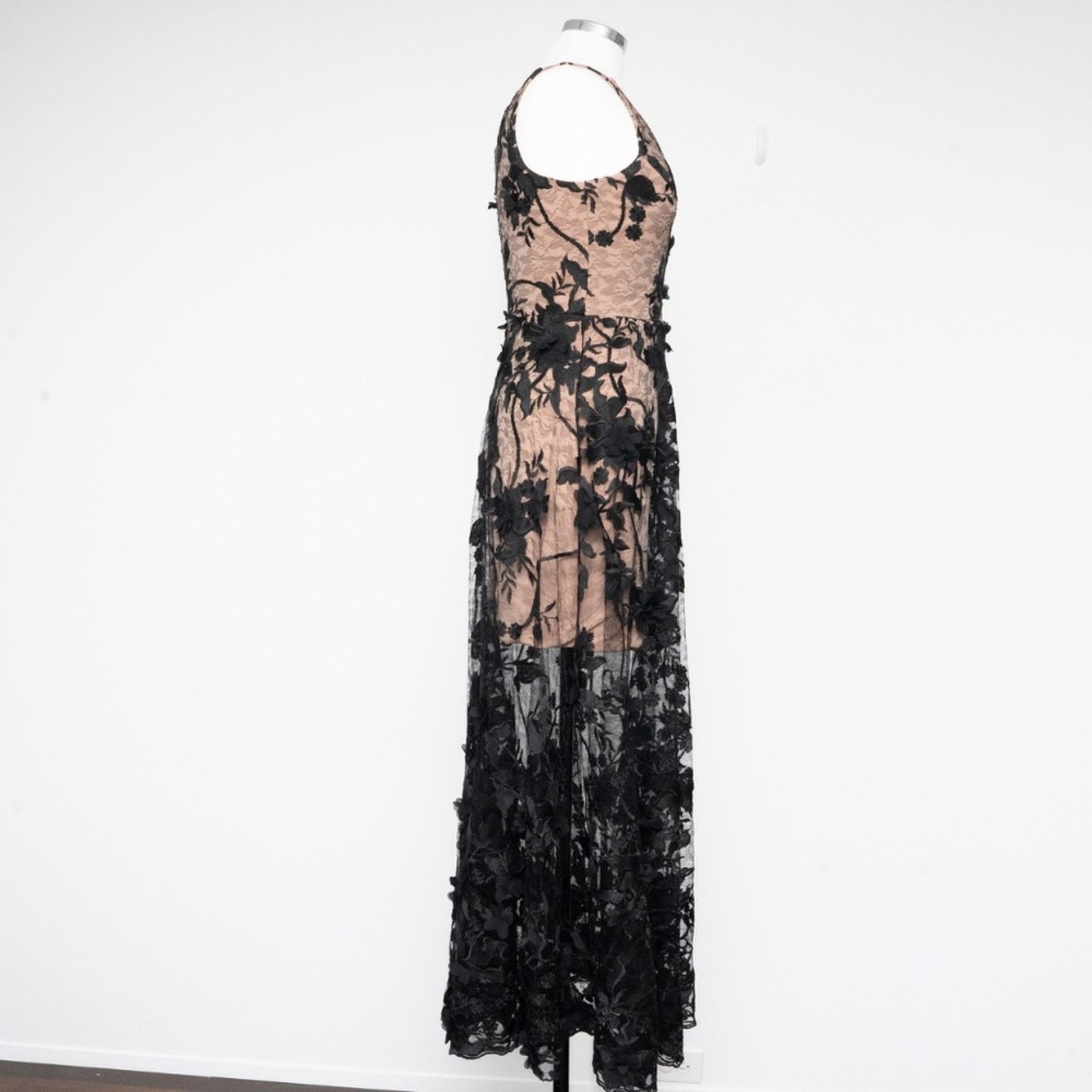 Dress the Population Dress the Population. Sidney Gown . Size S / US 4 / IT 40 - 5 Thumbnail