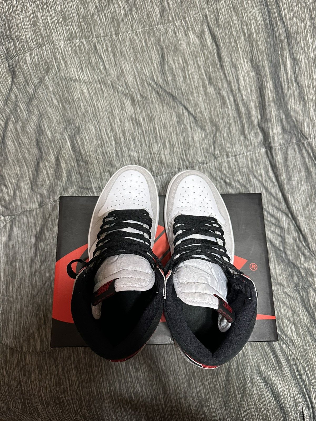 Jordan Brand Air Jordan 1 High Retro ' Smoke Grey ' Size US 10.5 / EU 43-44 - 4 Thumbnail