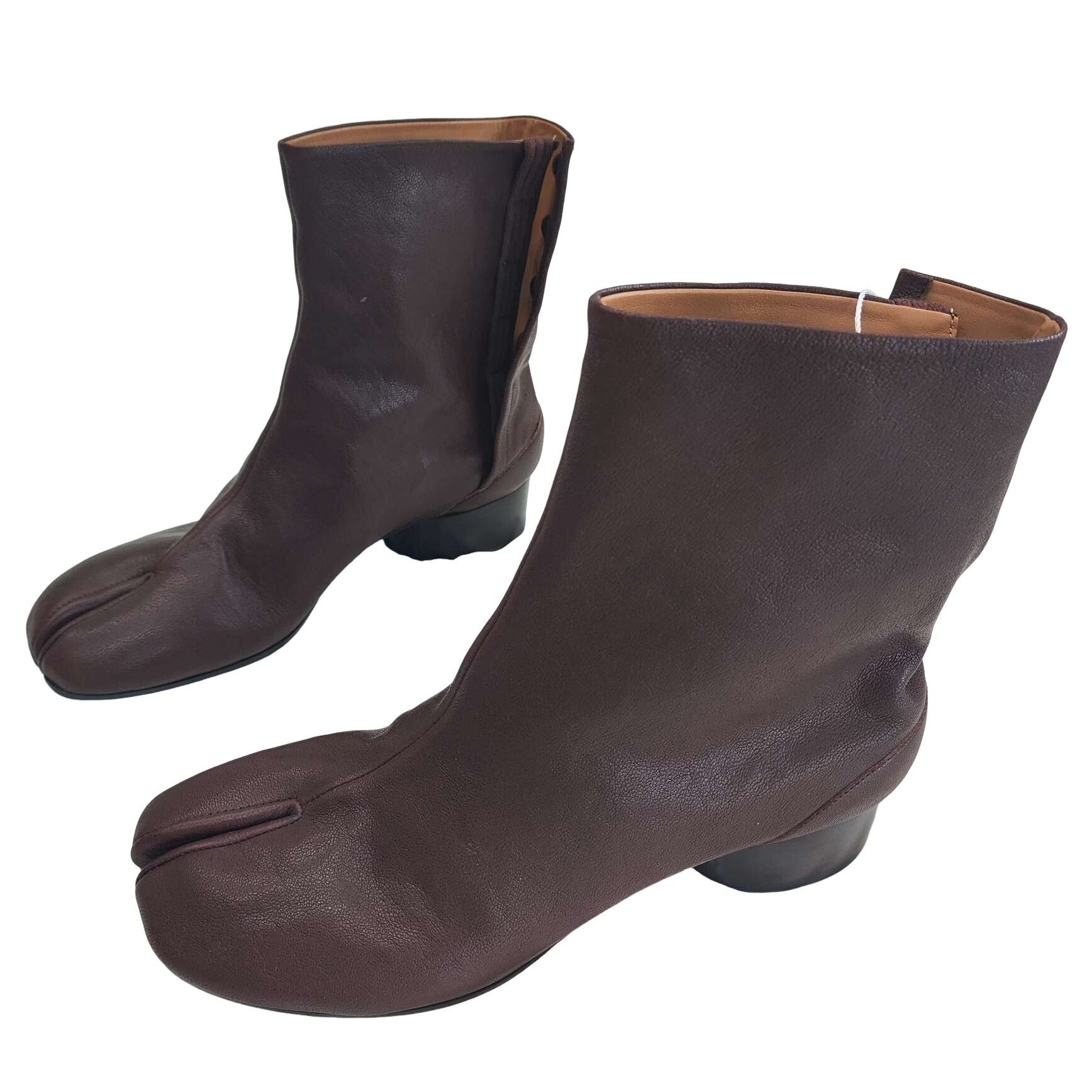 Maison Margiela Maison Margiela Brown Tabi Boots Size 37 Size US 7 / IT 37 - 1 Thumbnail