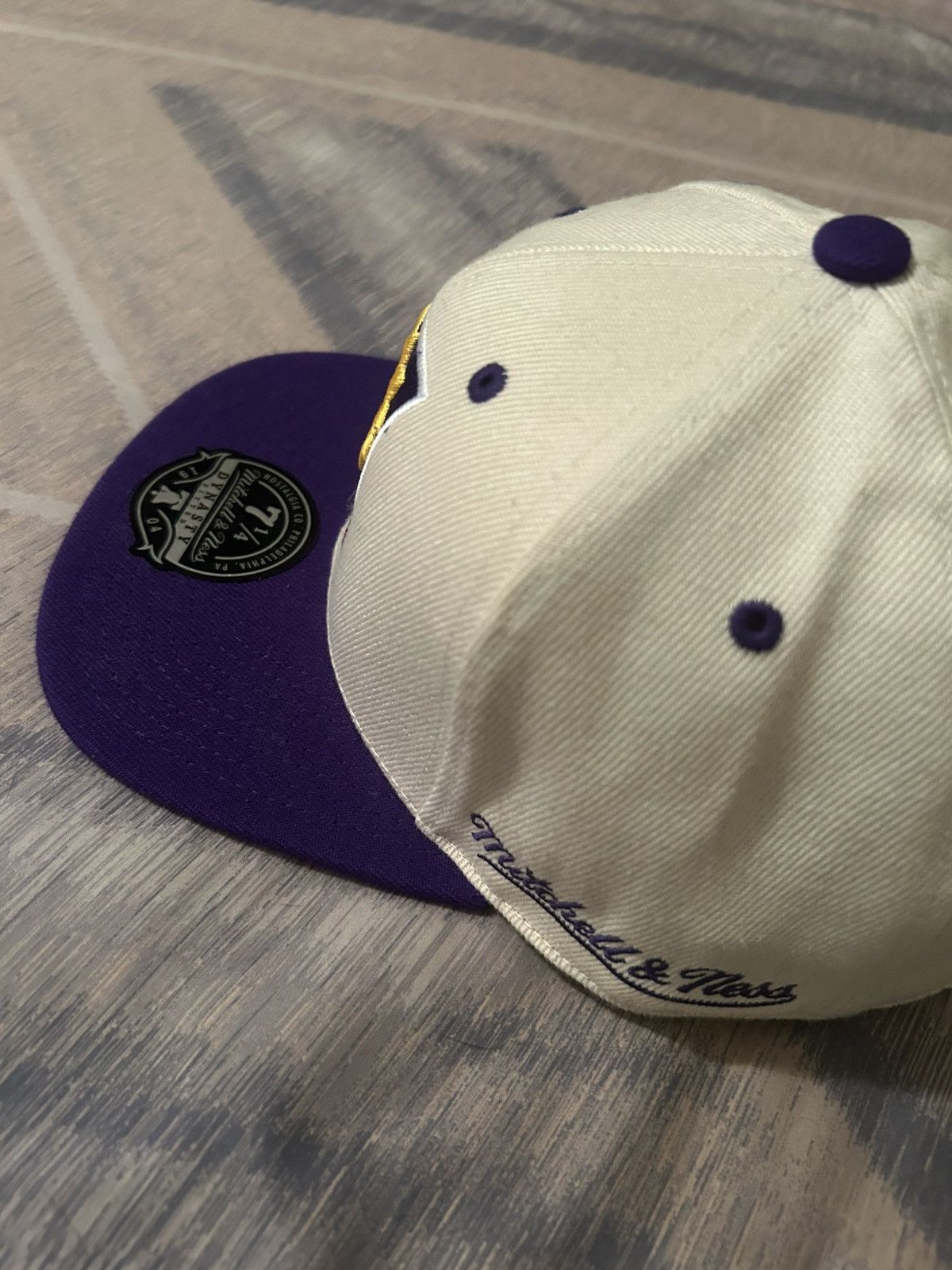 Mitchell & Ness Phoenix Suns Fitted Hat Size ONE SIZE - 2 Thumbnail