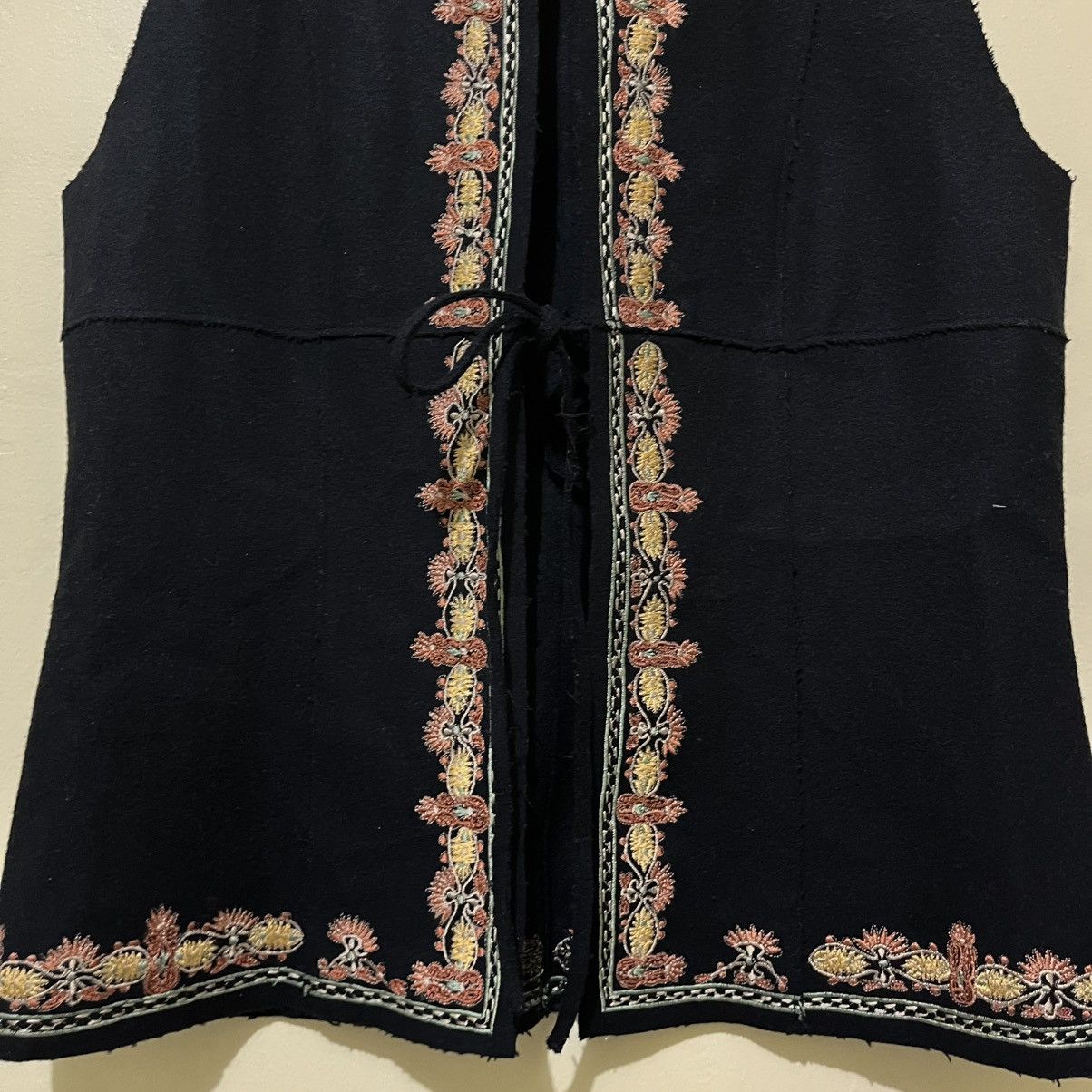 Vivienne Tam VINTAGE VIVIENNE TAM - FLORAL EMBROIDERY DESIGN VEST Size S / US 4 / IT 40 - 4 Thumbnail