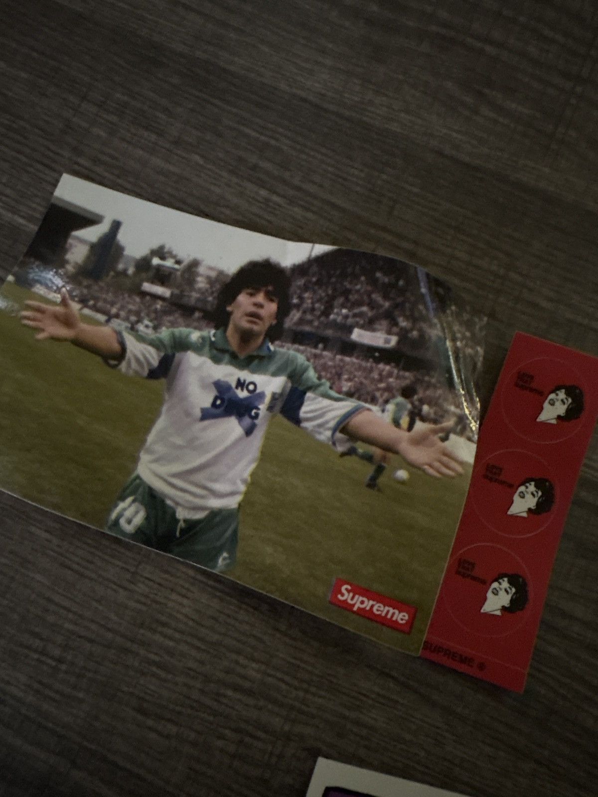 Supreme Supreme Maradona Sticker 100% Authentic SS24 Season New Set Size ONE SIZE - 1 Thumbnail