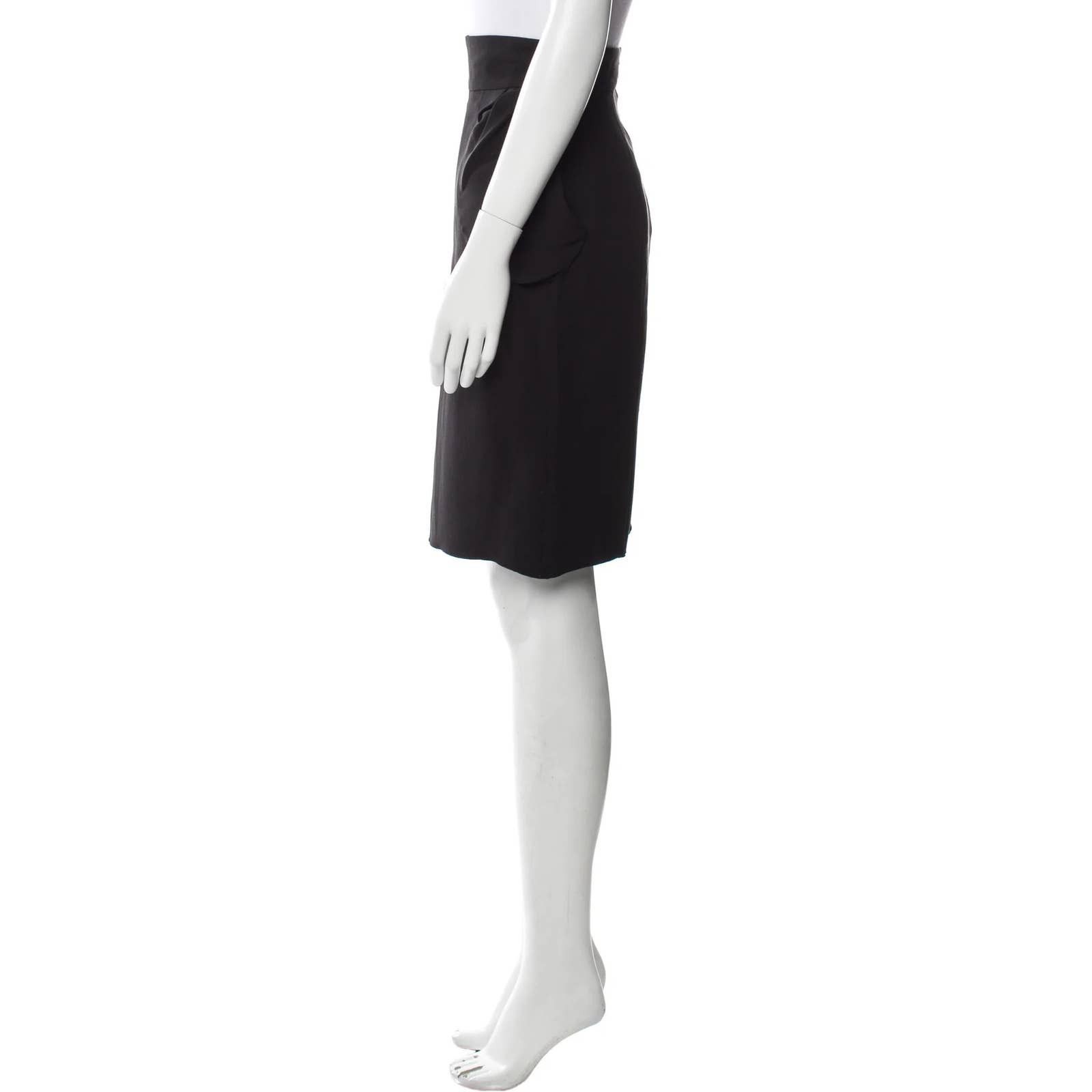 Louis Vuitton Louis Vuitton Black 100% silk Skirt with logo LV Zipper Sz38 Size 28" / US 6 / IT 42 - 2 Thumbnail