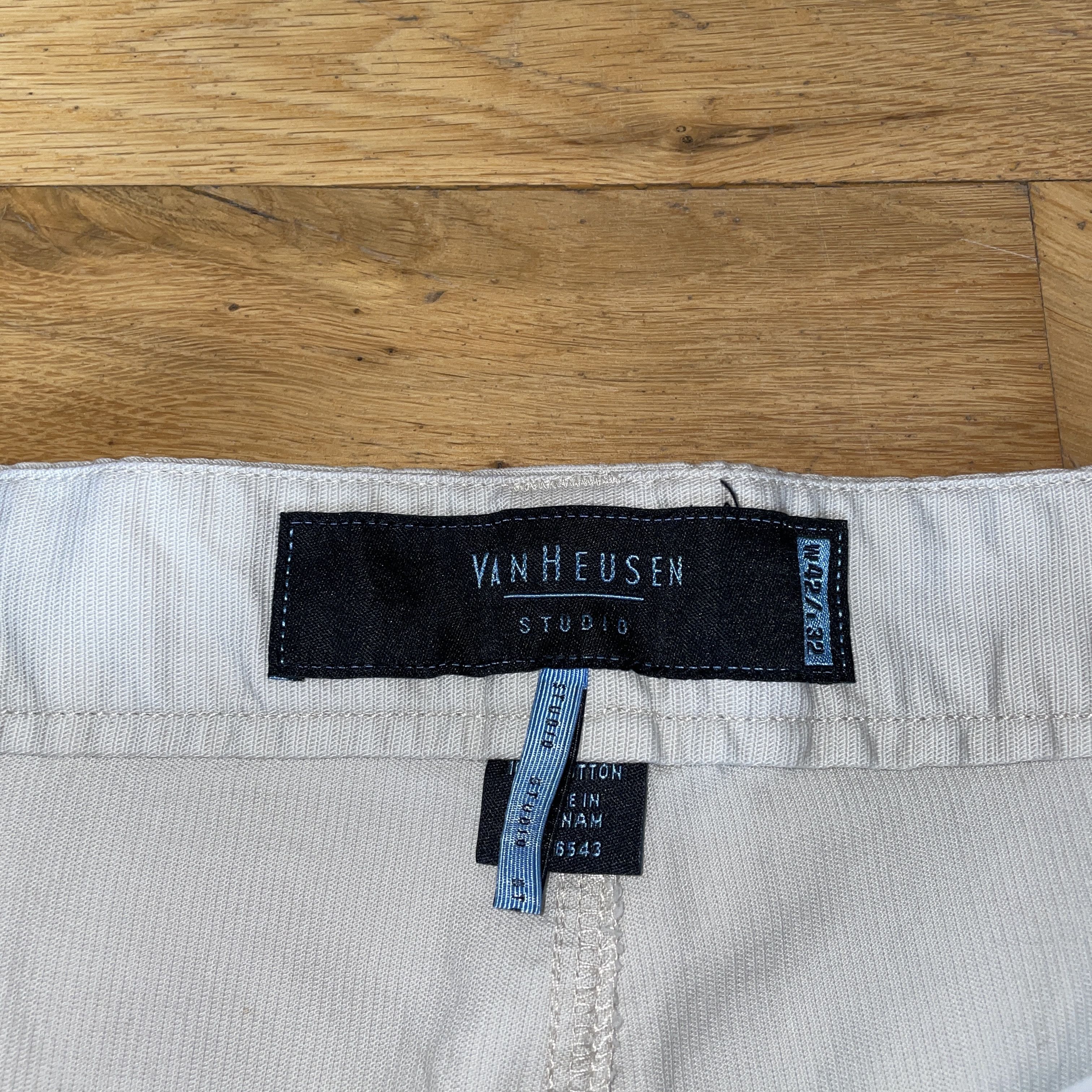 Van Heusen Van Heusen Men's Fashion Chinos Trousers W 42 L 32 Size US 42 / EU 58 - 3 Thumbnail