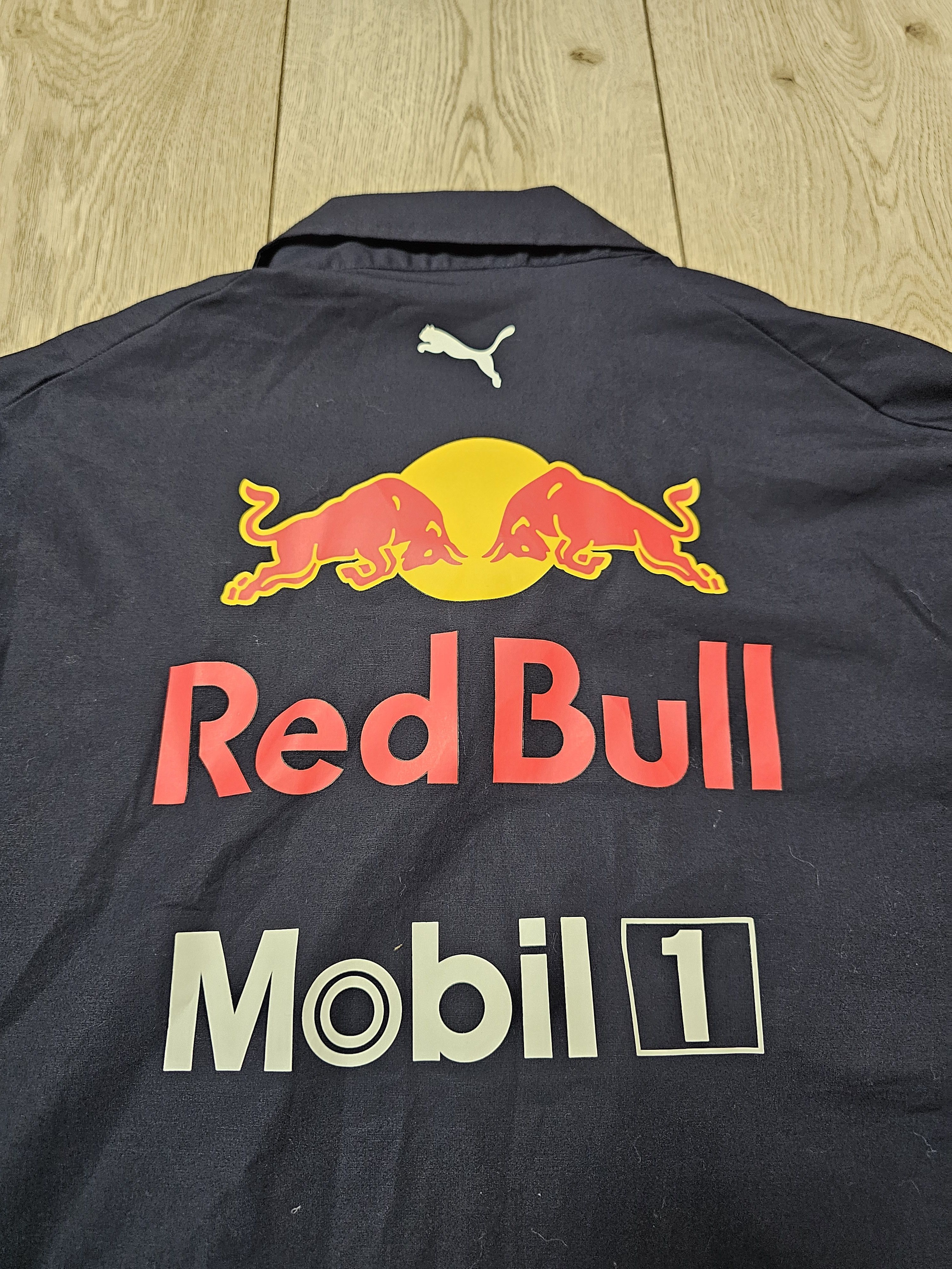 Formula 1 RED BULL RACING SHIRT BUTTON 2017 F1 TEAM SHIRT BUTTON Size US XL / EU 56 / 4 - 5 Thumbnail
