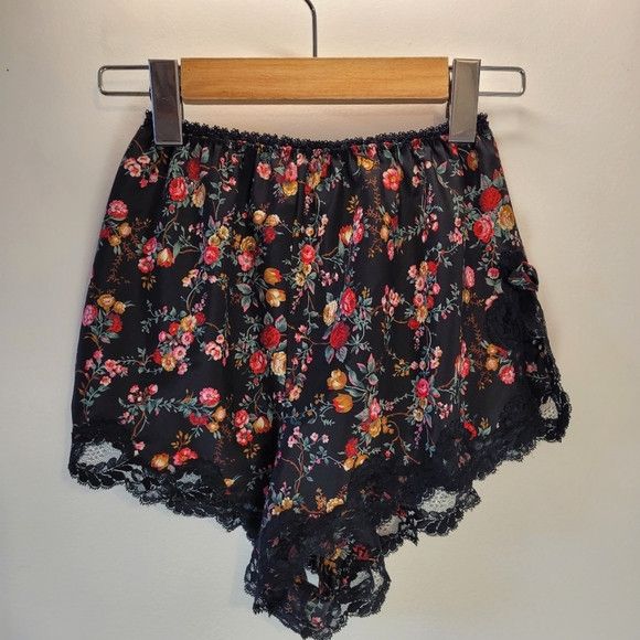 Vintage Eve Stillman Vintage Lace Floral Roses Side Slits Shorts - S Size ONE SIZE - 1 Thumbnail