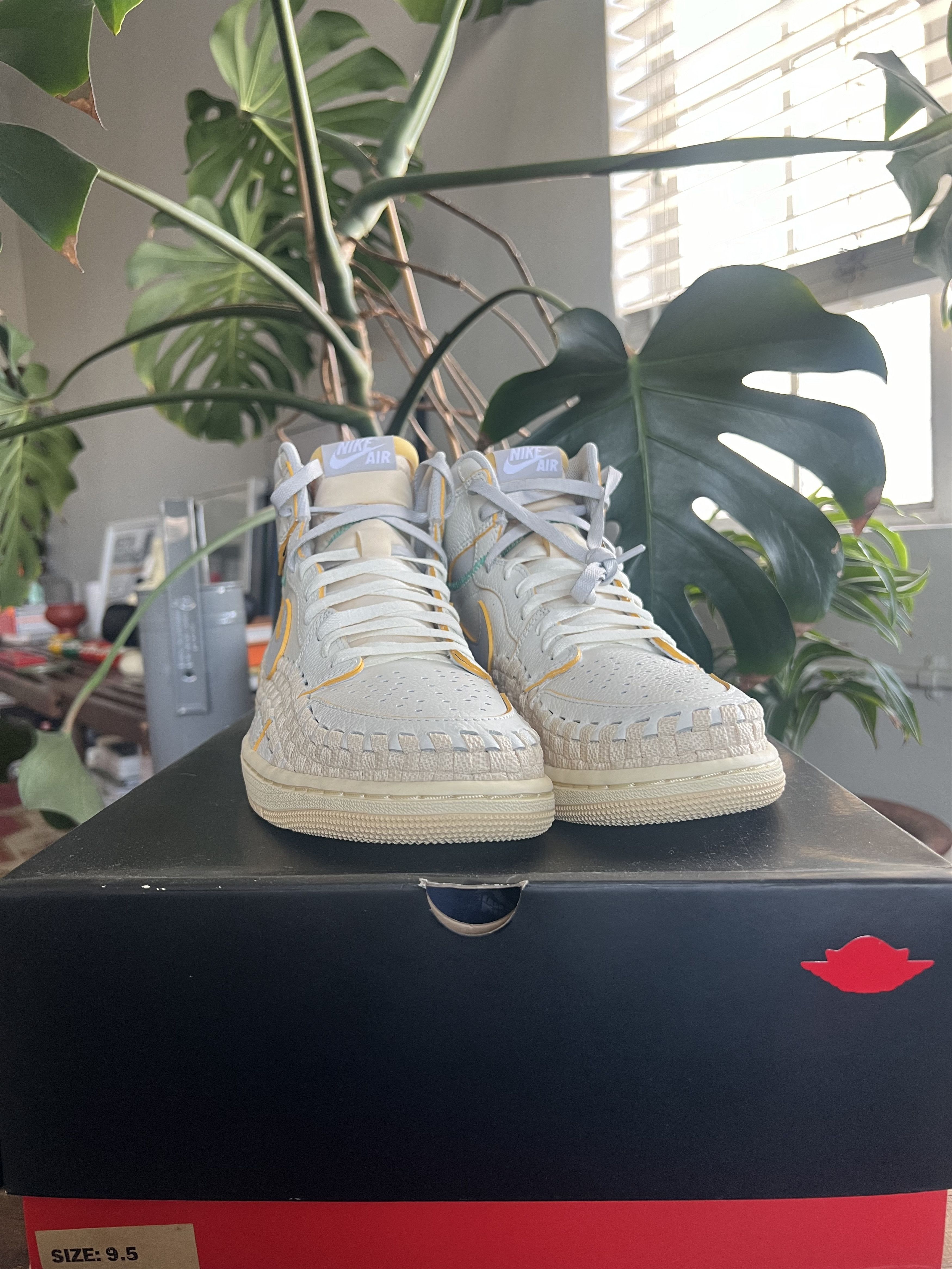 Jordan Brand × Union LA Union LA x Bephie's x Jordan 1 Retro High OG SP SAMPLE Size US 9 / EU 42 - 2 Thumbnail