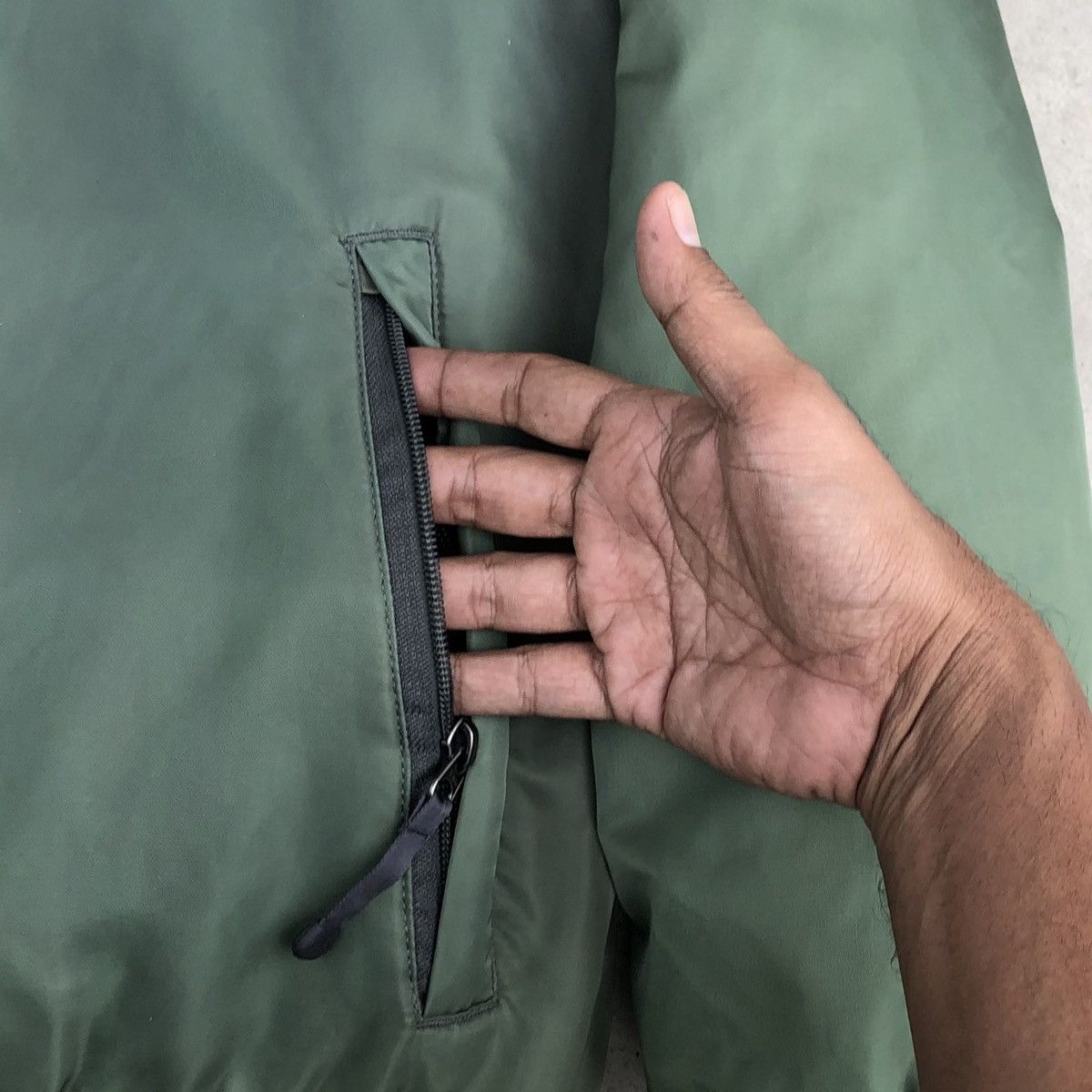 The North Face Vintage The North Face Green Sun Faded Bomber Jacket Size US XL / EU 56 / 4 - 11 Thumbnail