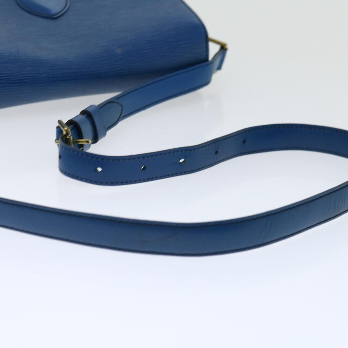 Louis Vuitton LOUIS VUITTON Epi Saint Cloud GM Shoulder Bag Blue M52195 Size ONE SIZE - 7 Thumbnail