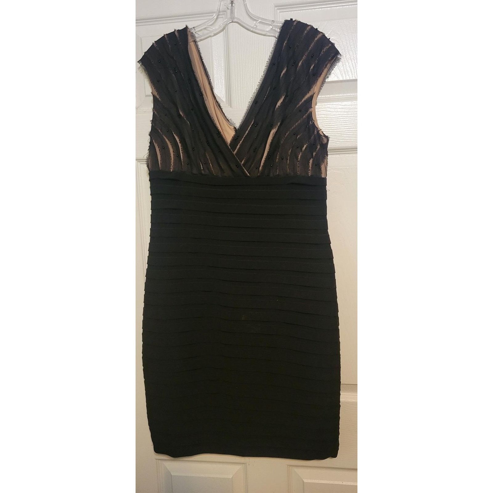 Adrianna Papell Adrianna Papell Black Beaded V-Neck Cocktail Dress Size 14 Size XL / US 12-14 / IT 48-50 - 1 Thumbnail
