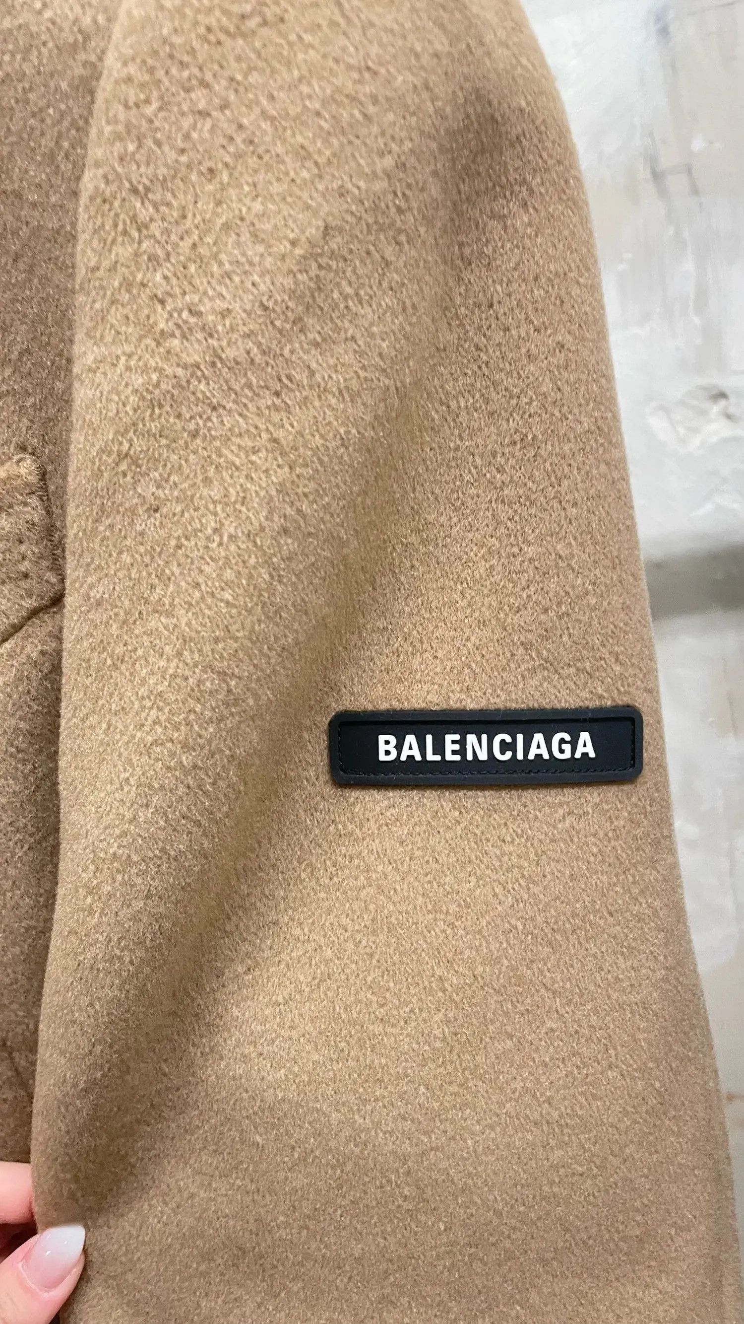 Balenciaga o1w1db10425 Skater Tailored Coat in Praline Beige Size US M / EU 48-50 / 2 - 3 Thumbnail